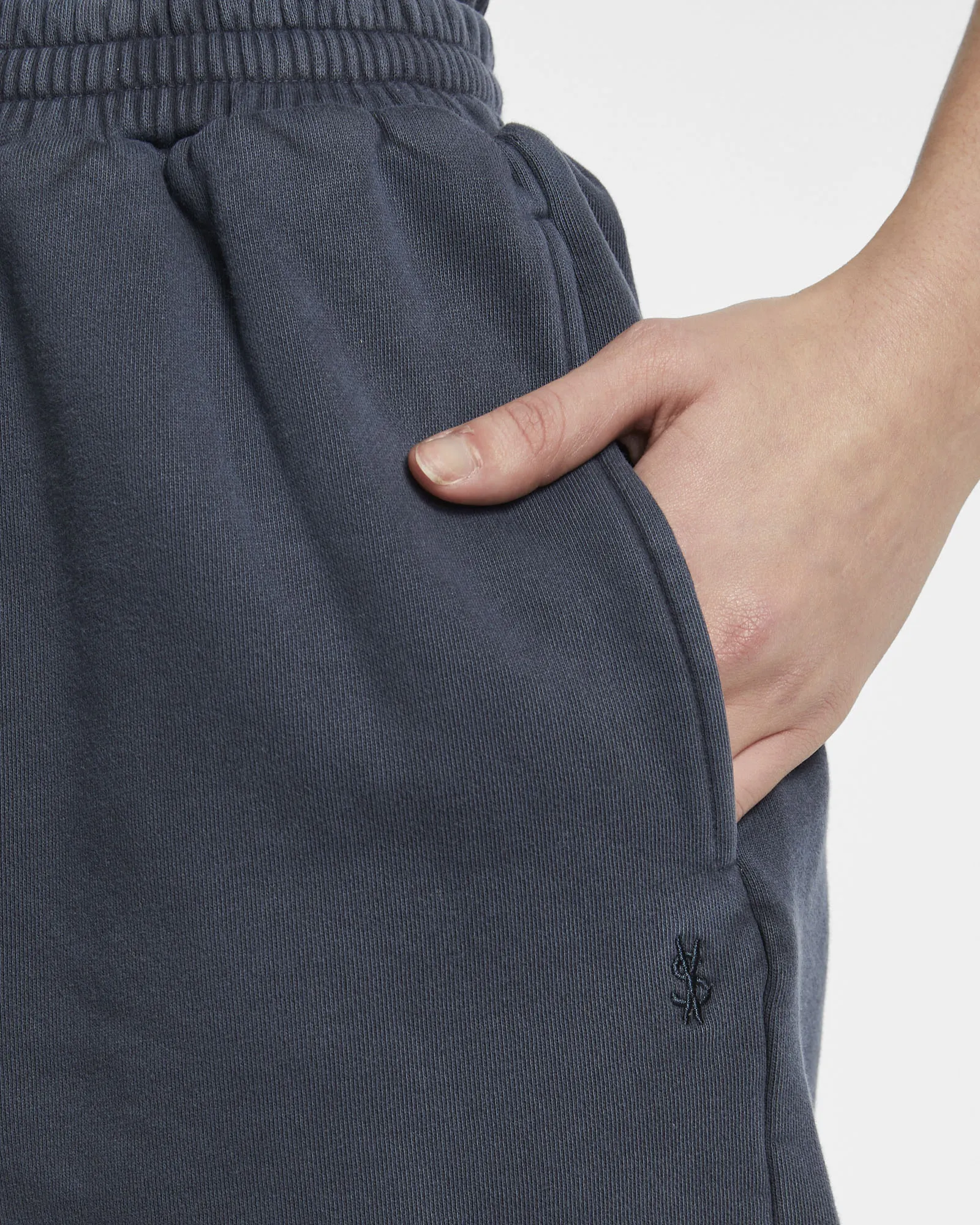 Travel Essential Weekend Casual 3 X 4 TRAK SHORT NAVY