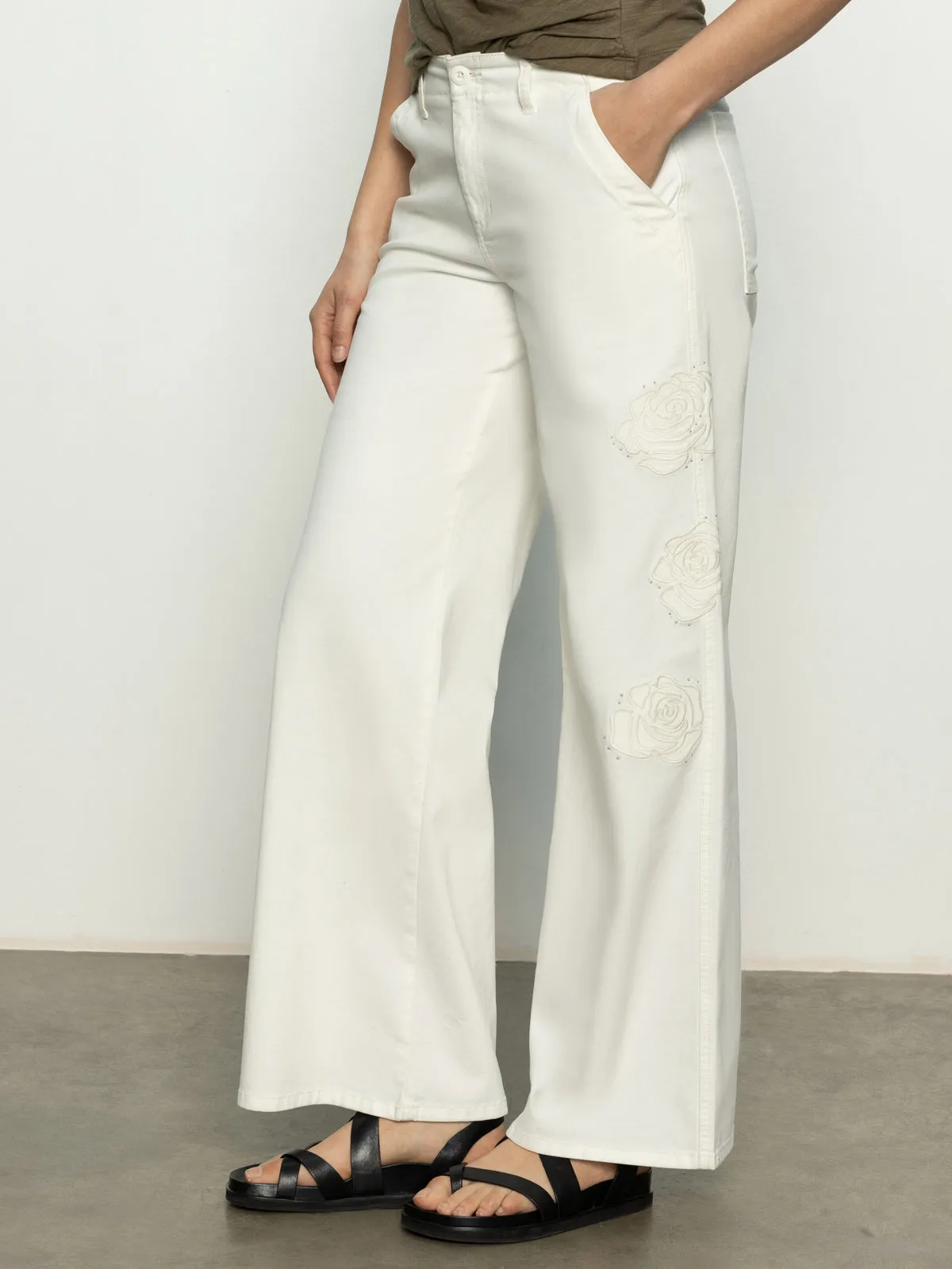 Low Bulk Design Relaxed Waist Rosette Army High Rise Pant Powdered Sugar