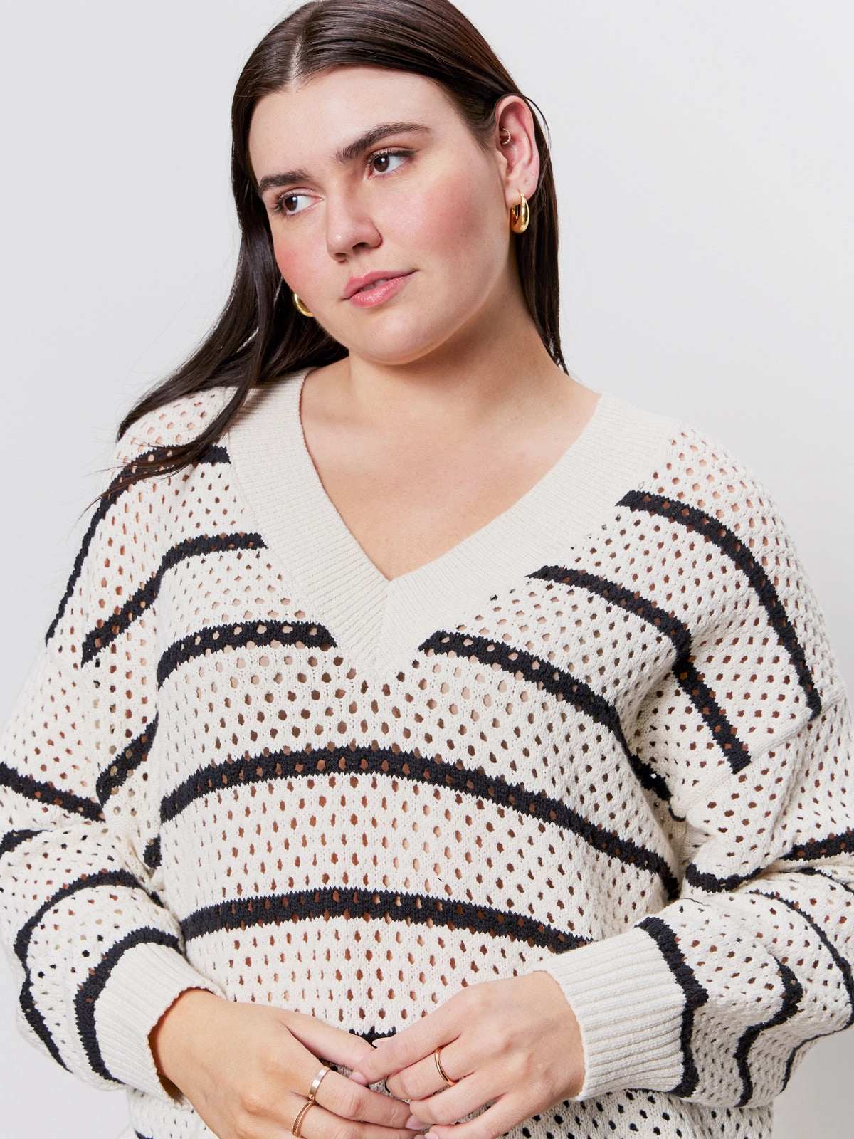ReflectiveAccents NonRestrictiveCollar Airy Openwork Sweater Chalk Black Stripe Extended Sizing