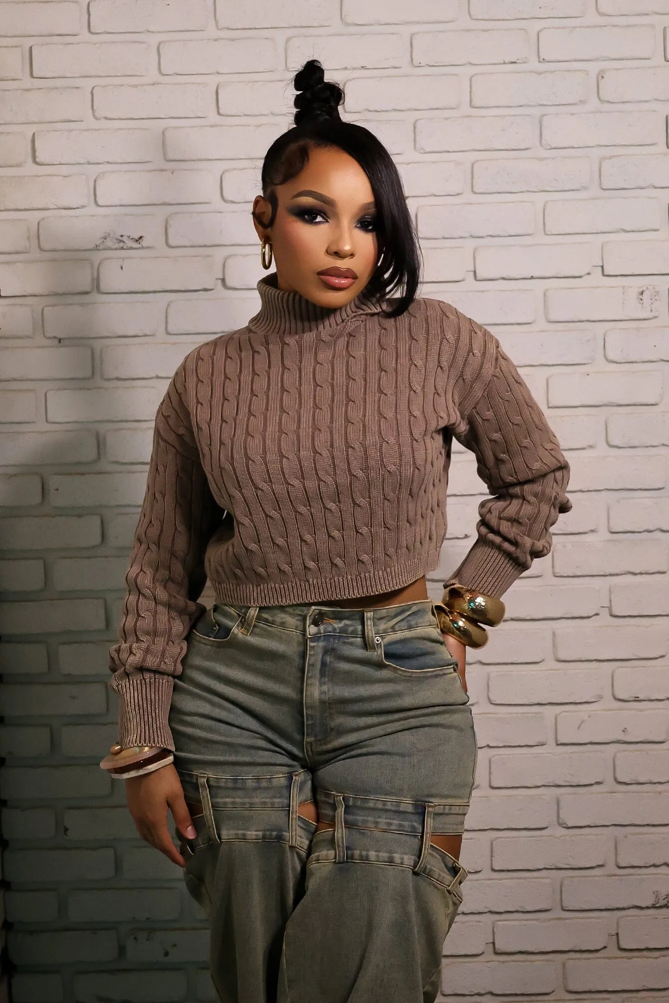 Vittoria Turtle Neck Cable Knit Sweater Ribbed Collar Design