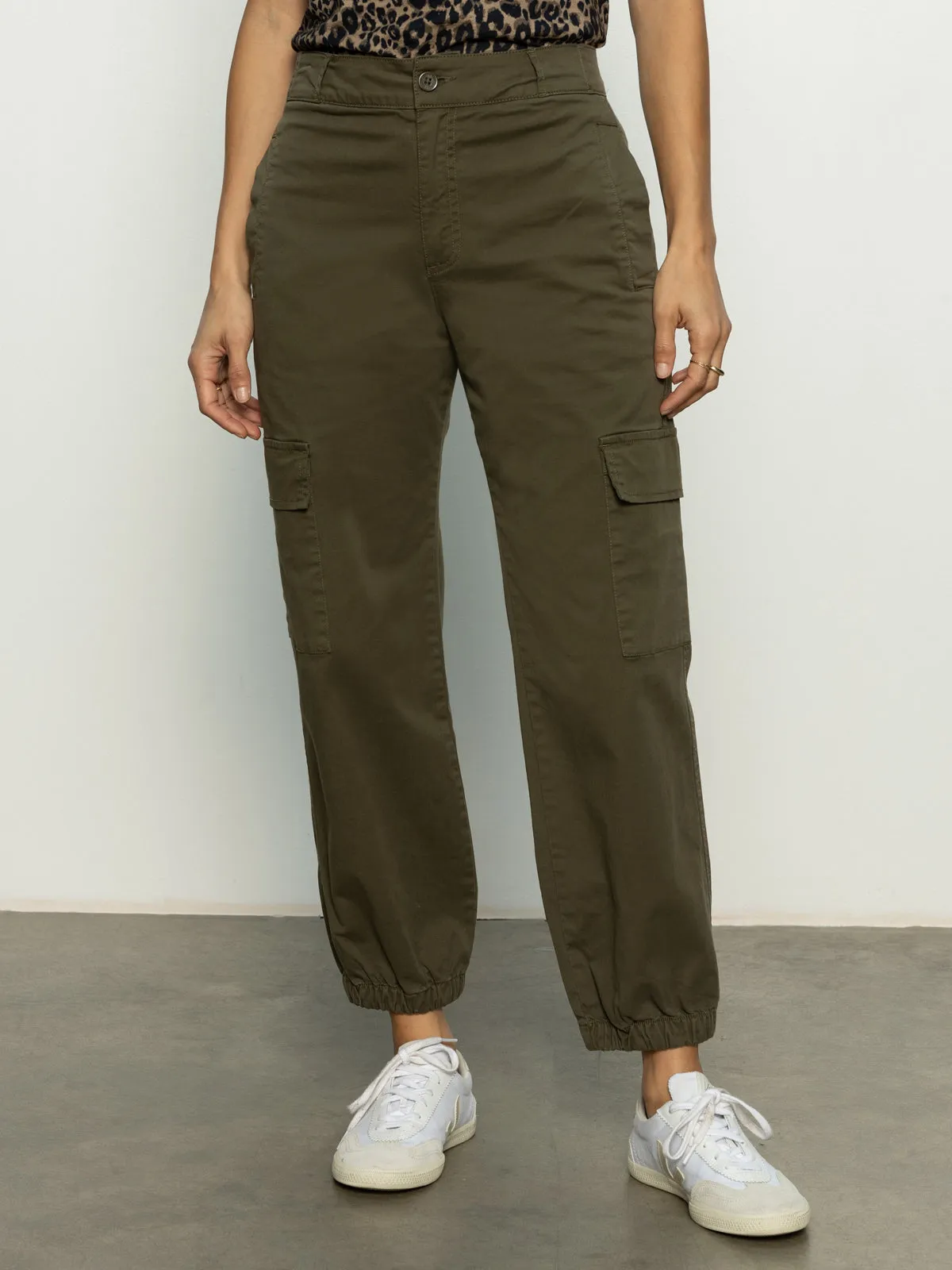 Take Over Jogger Mid-Rise Pant Kalamata Water Repellent Coating