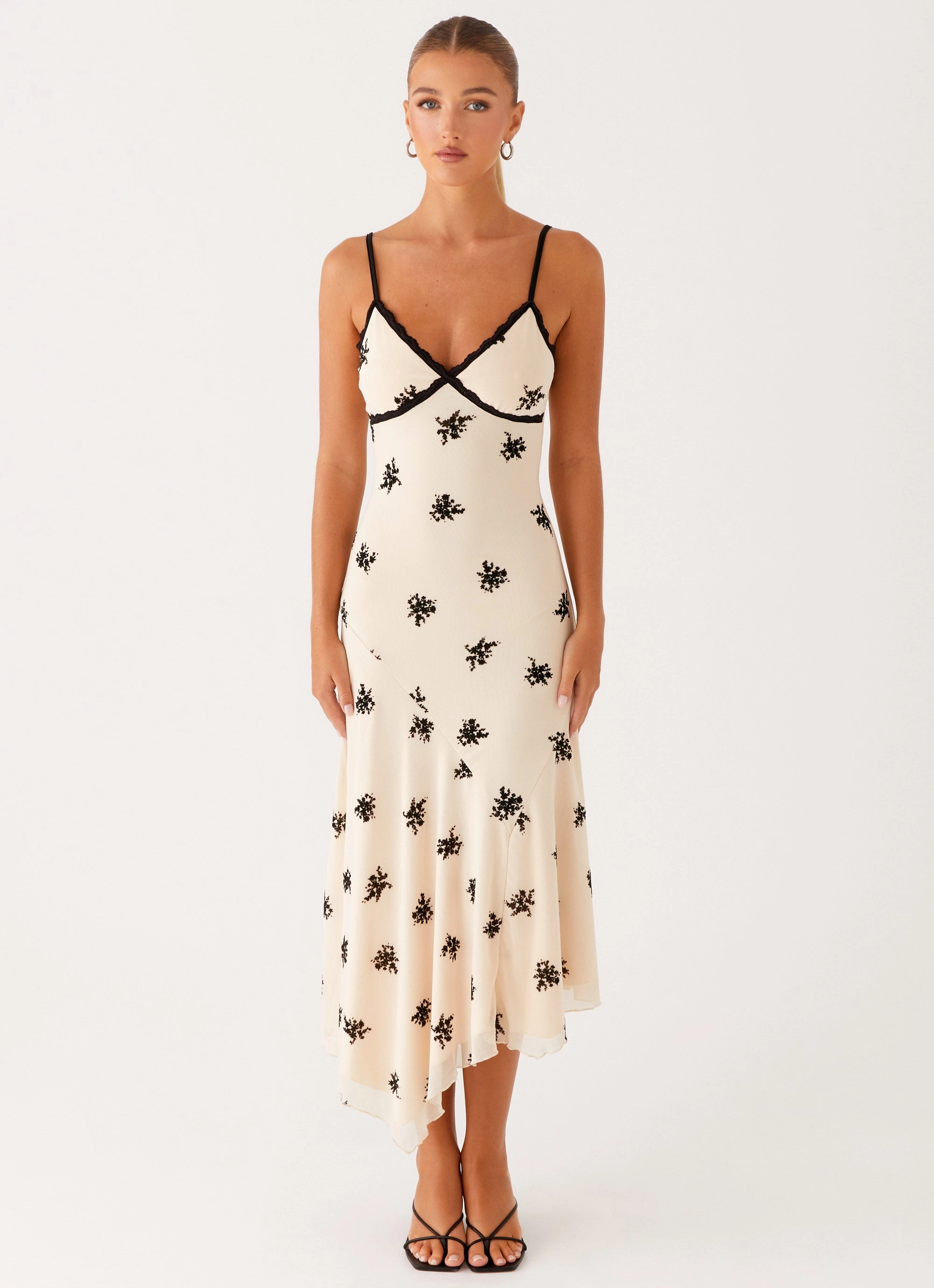 Lounge Comfort Designer-Label Amelia Midi Dress - Nude