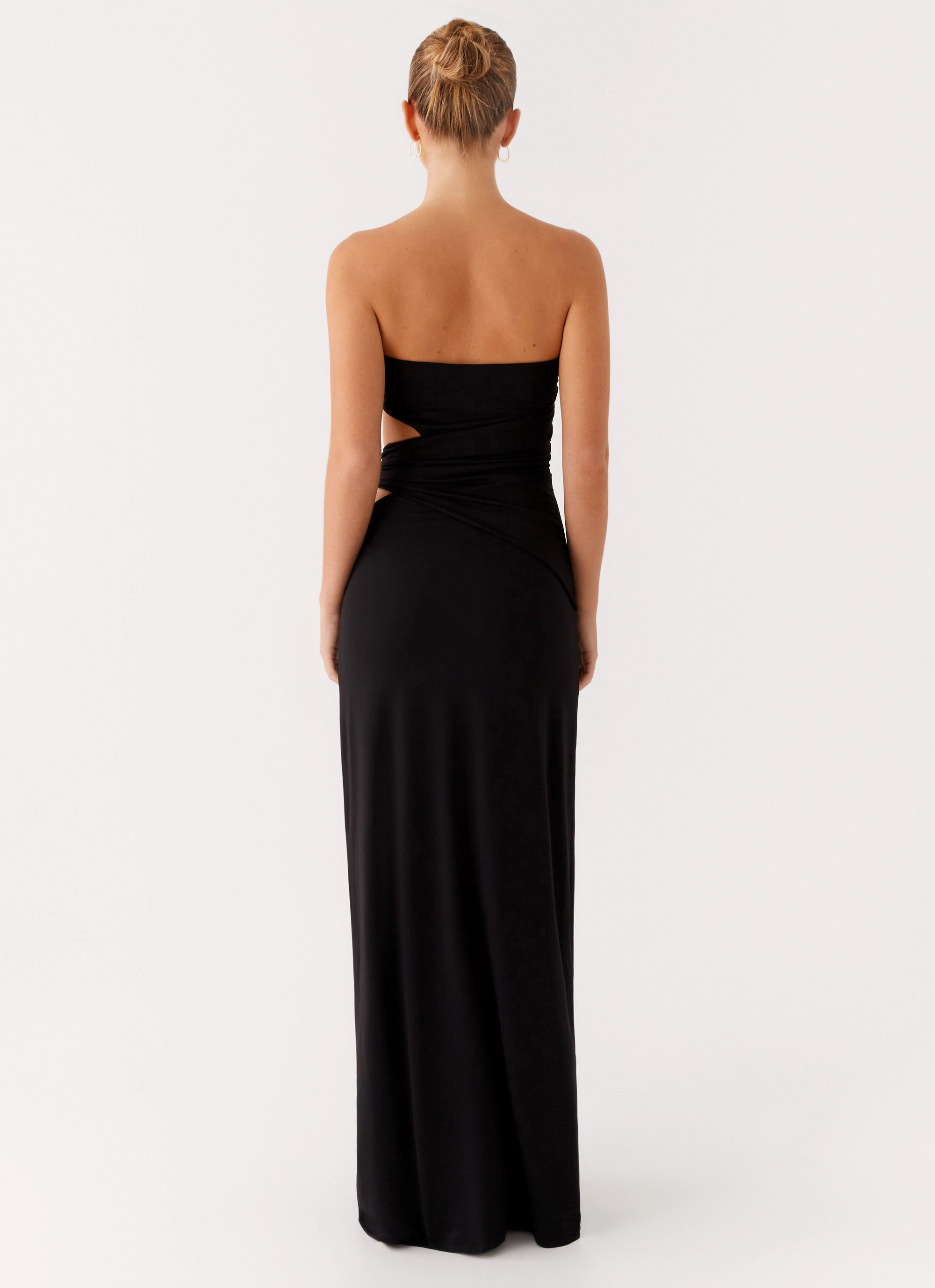 Anetta Maxi Dress - Black Plus Fit