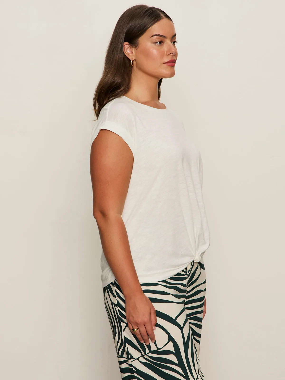 Knotted Muscle Tee White Extended Sizing High Collar Protection Design All-Purpose