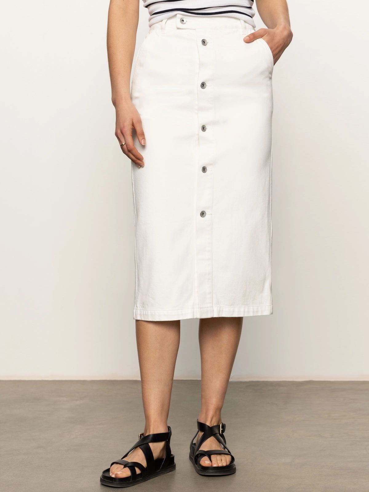 Carrier Denim Skirt Bleached White SlipResistant