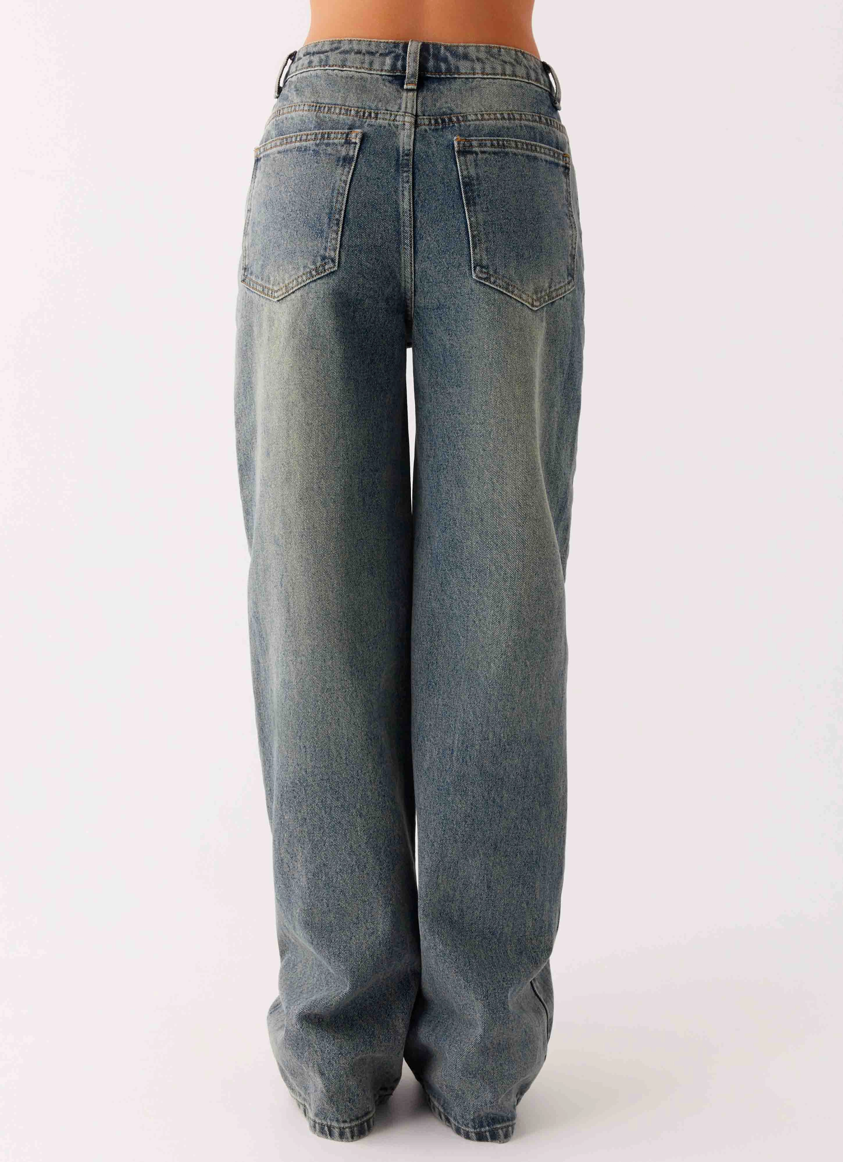 Smooth Comfort Vibrant Fashion Lover Back Again Straight Leg Denim Jeans - Dirty Wash