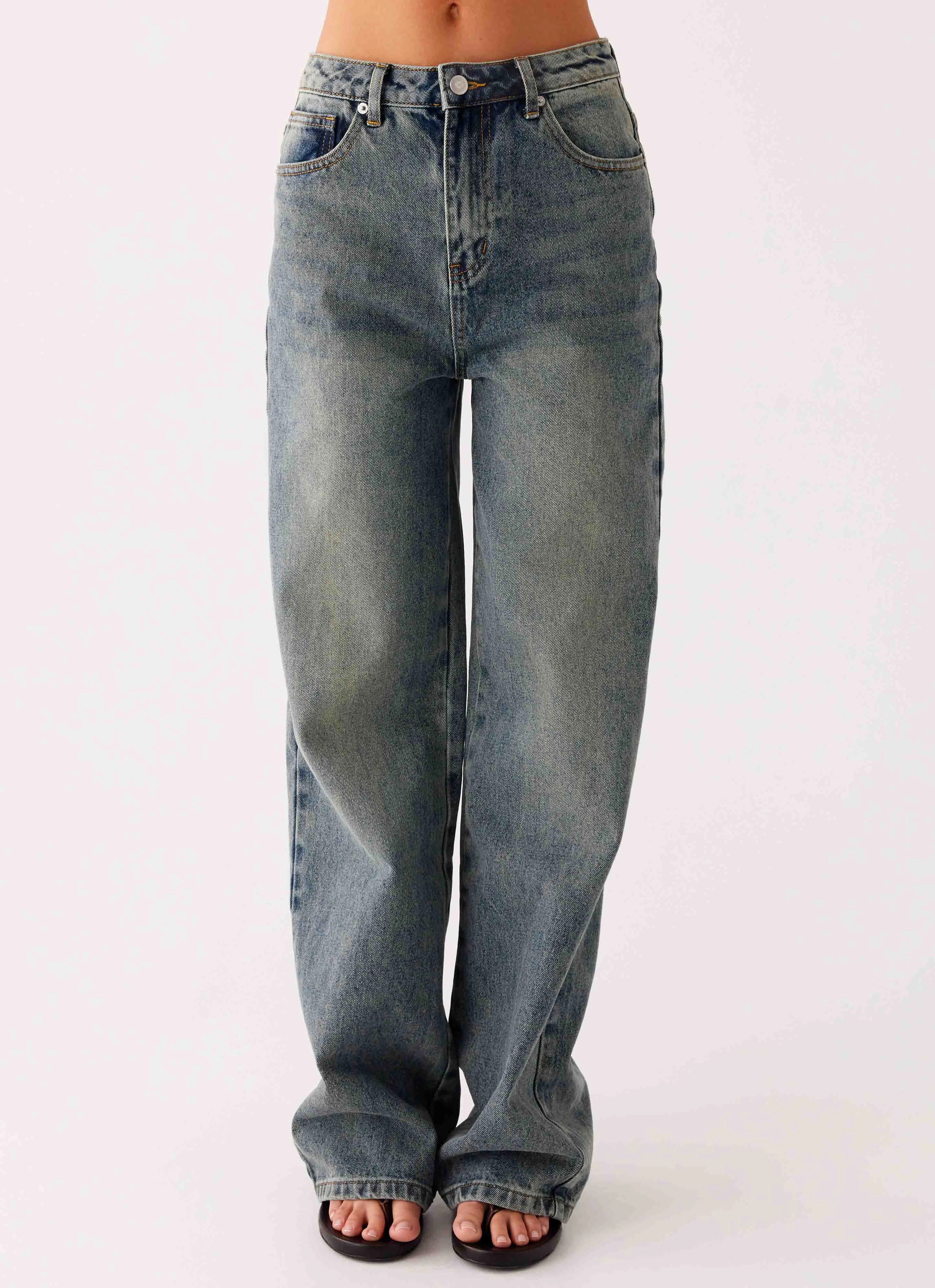 High Quality Holiday Vibes Winter Warmth Back Again Straight Leg Denim Jeans - Dirty Wash