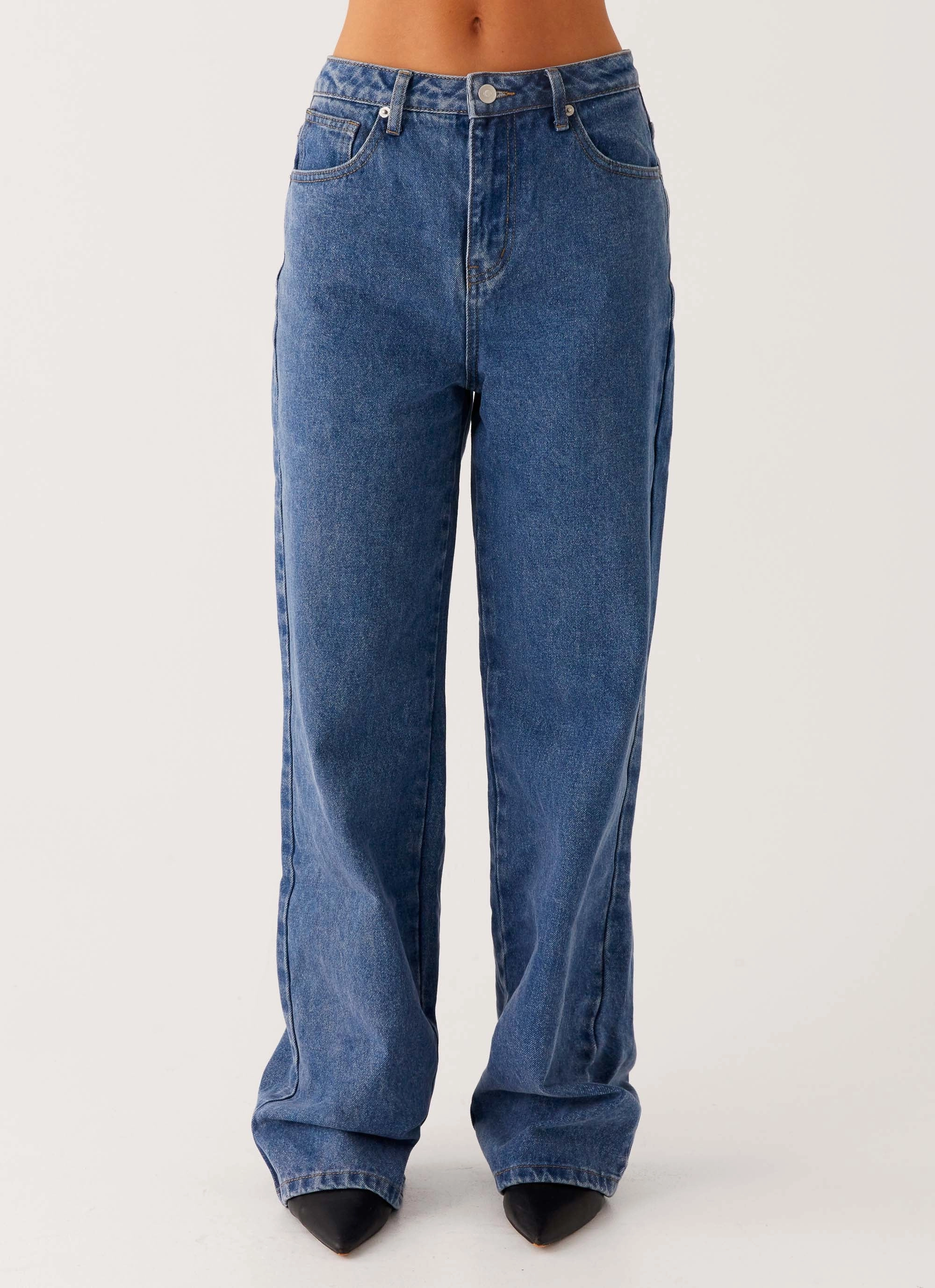 Evening Stroll Weekend Getaway Back Again Straight Leg Denim Jeans - True Blue