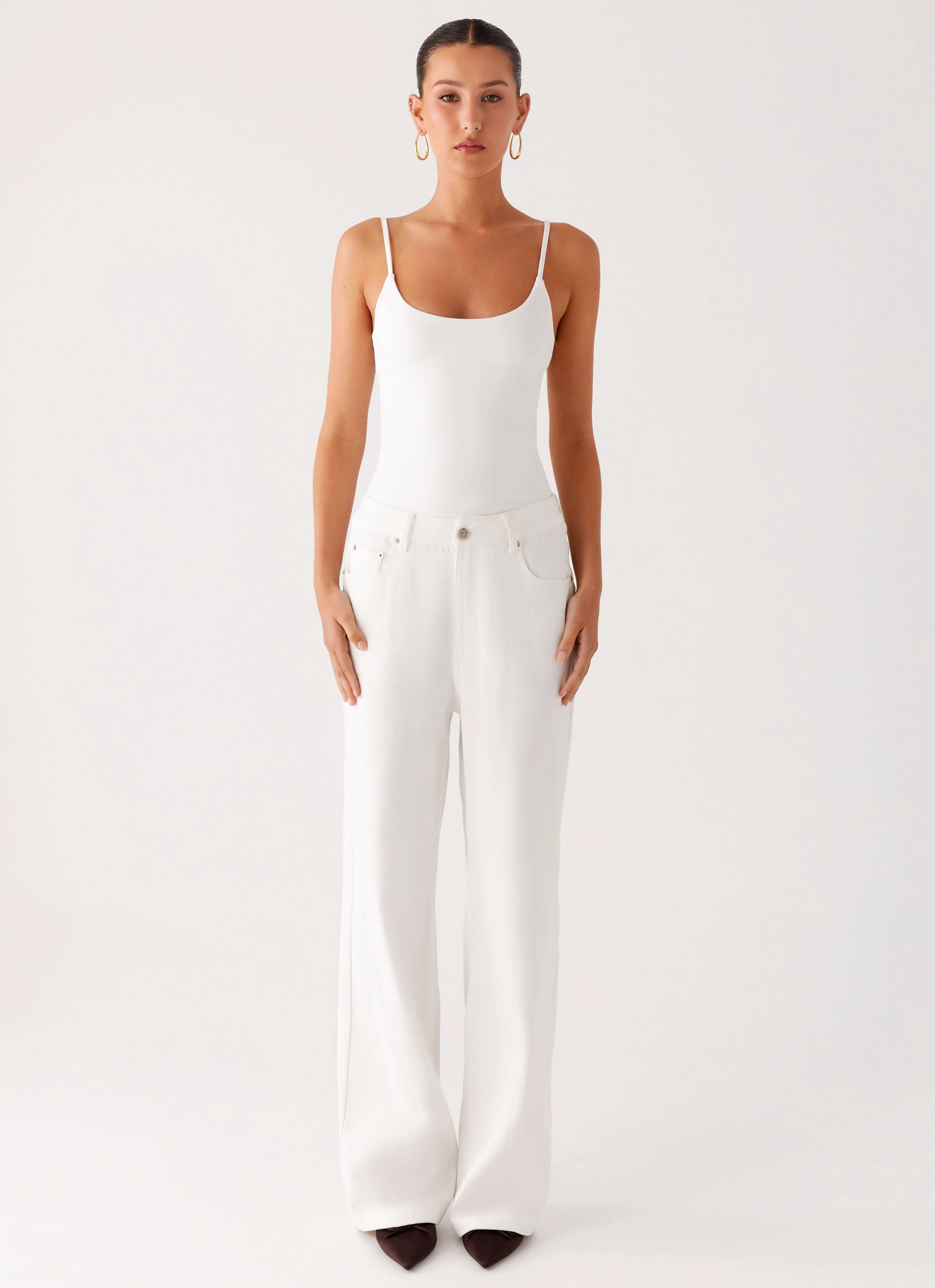 Fashion Forward Daily Wear Breathable Classic Back Again Straight Leg Denim Jeans - White