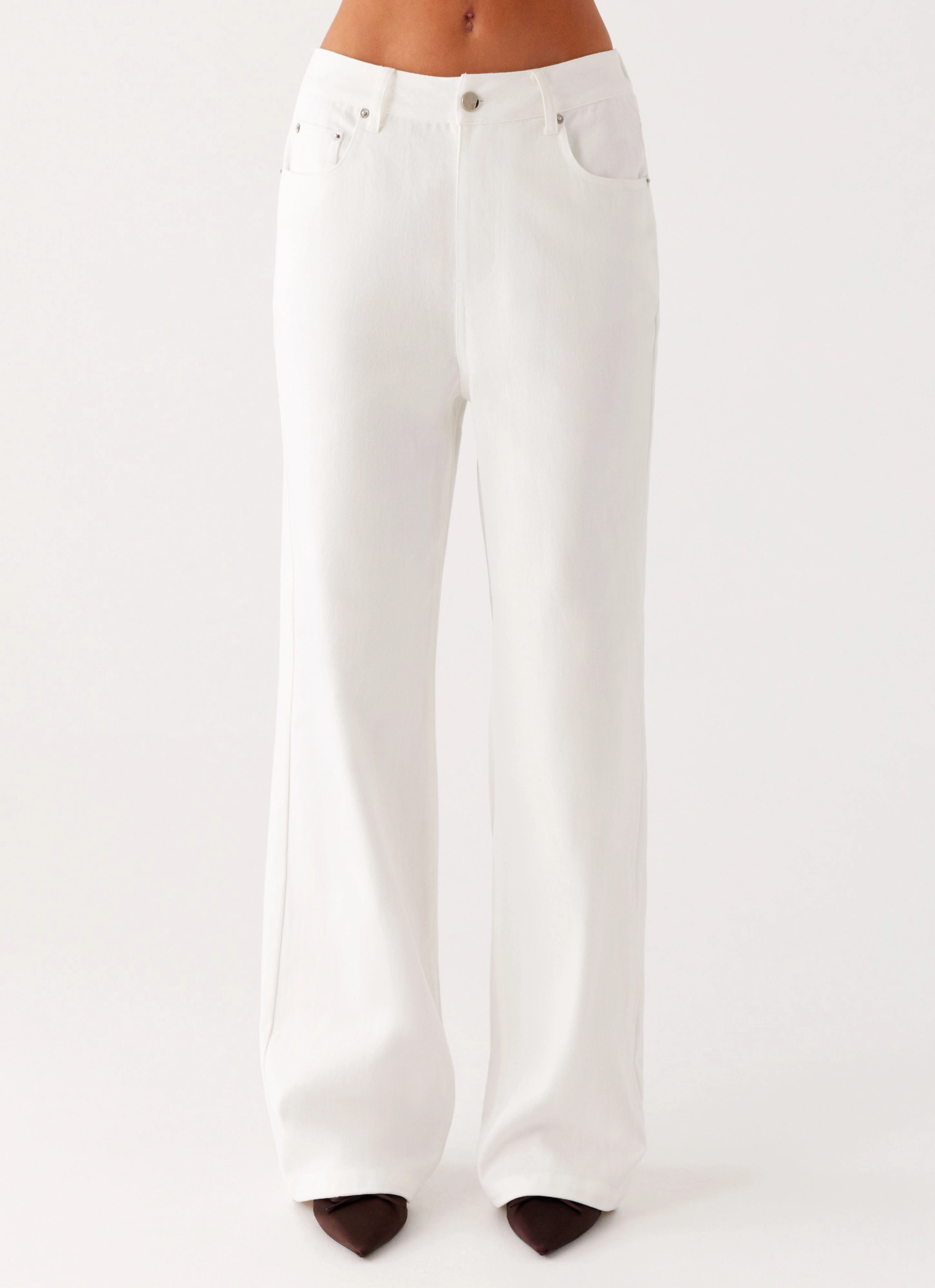 Clean Vibe Timeless Wear Back Again Straight Leg Denim Jeans - White