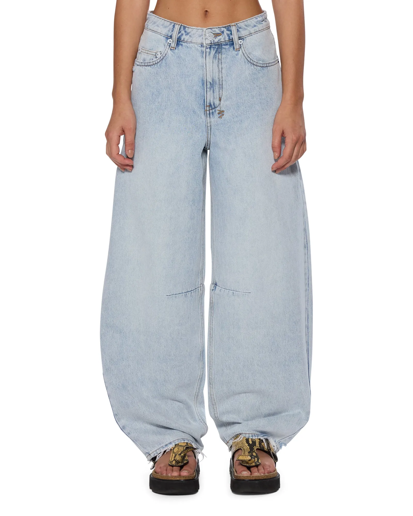 Non Restrictive Cut BARREL JEAN STATIK