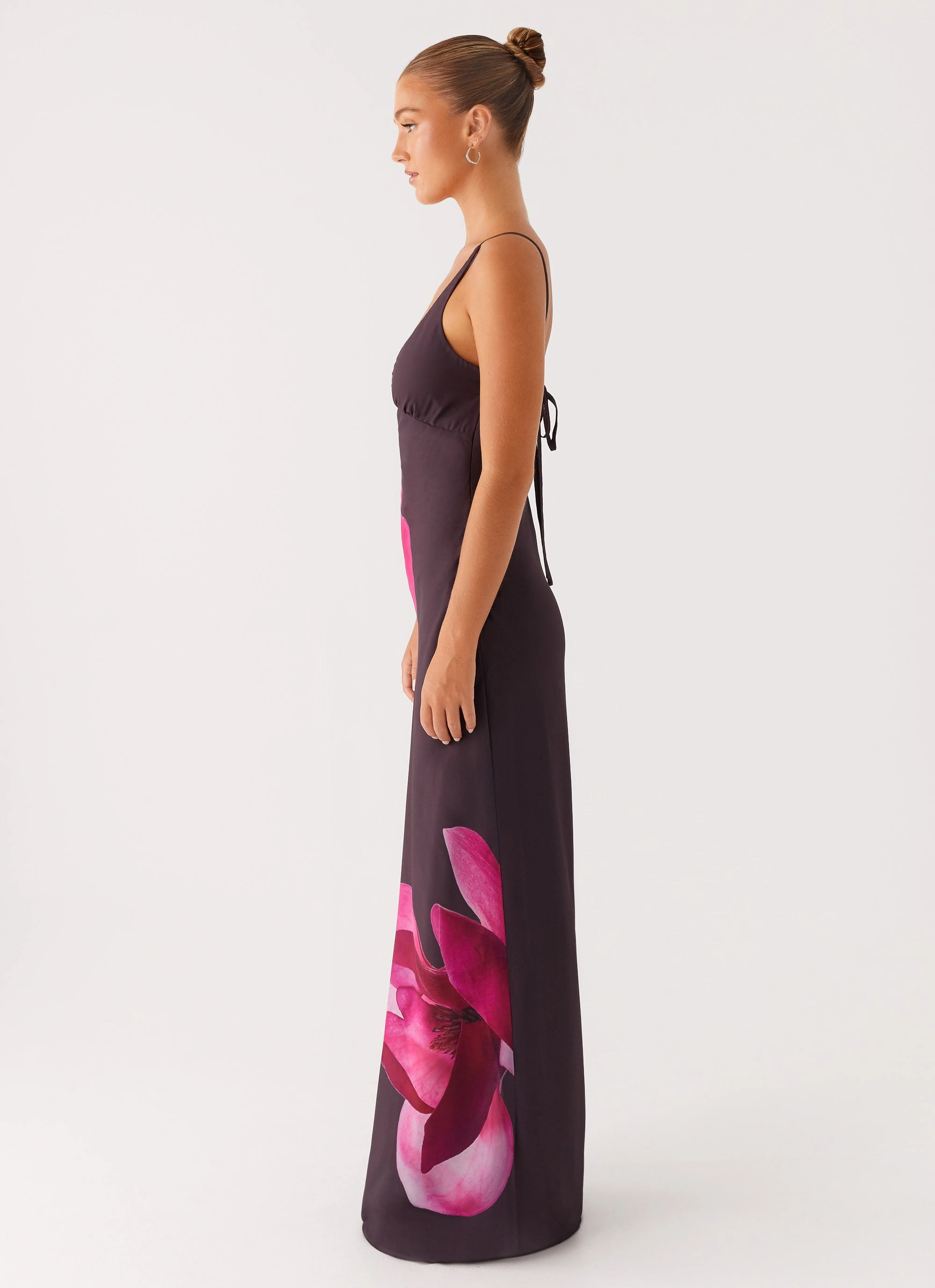 Light Fall Contrast-Piping Griselda Maxi Dress - Dark Chocolate