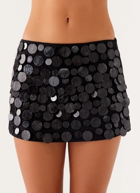 Curve Friendly Movie Star Mini Skirt - Black
