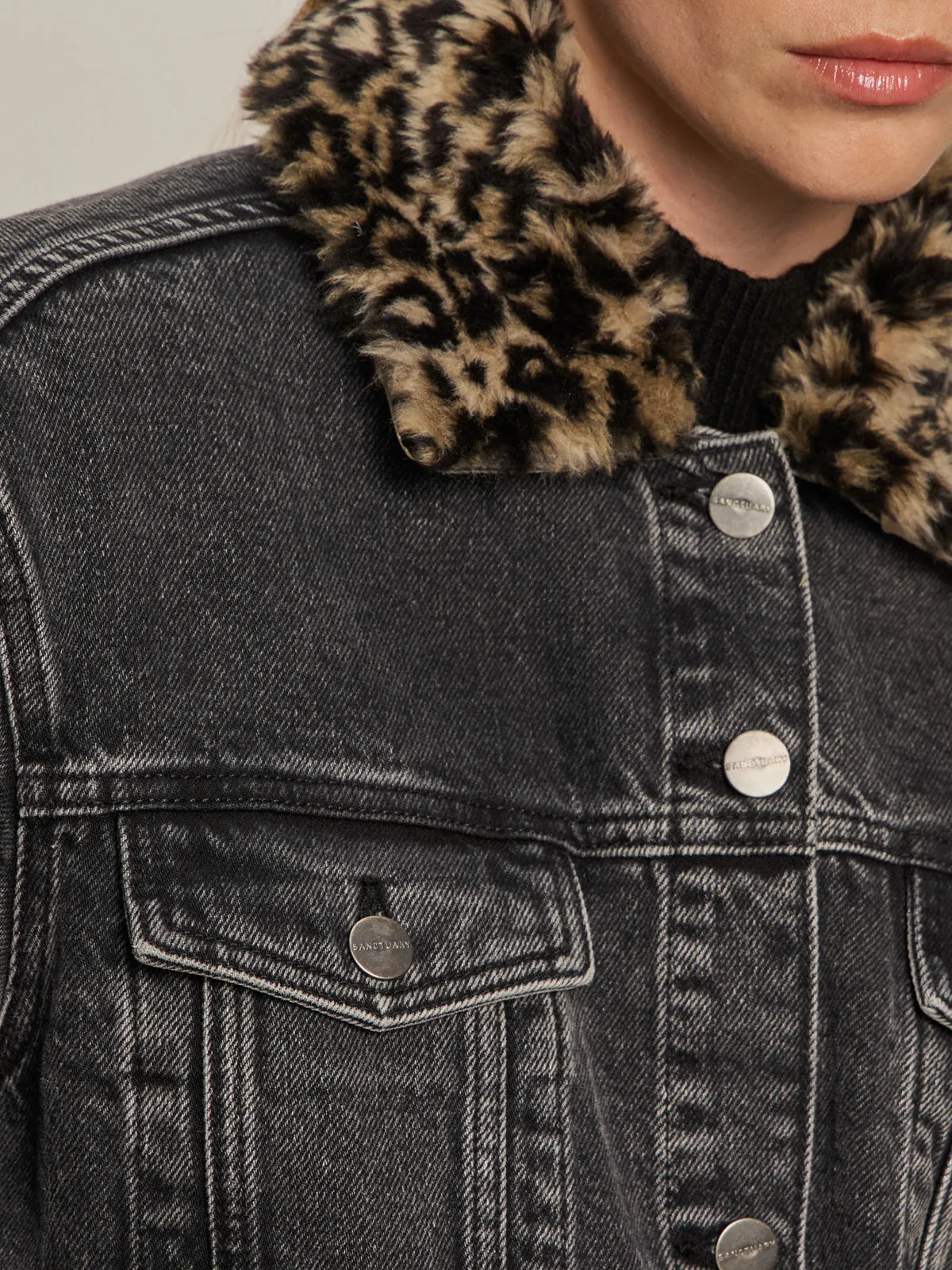 Denim finish Boyfriend Trucker Jacket Washed Black Denim AllDay Posture Support