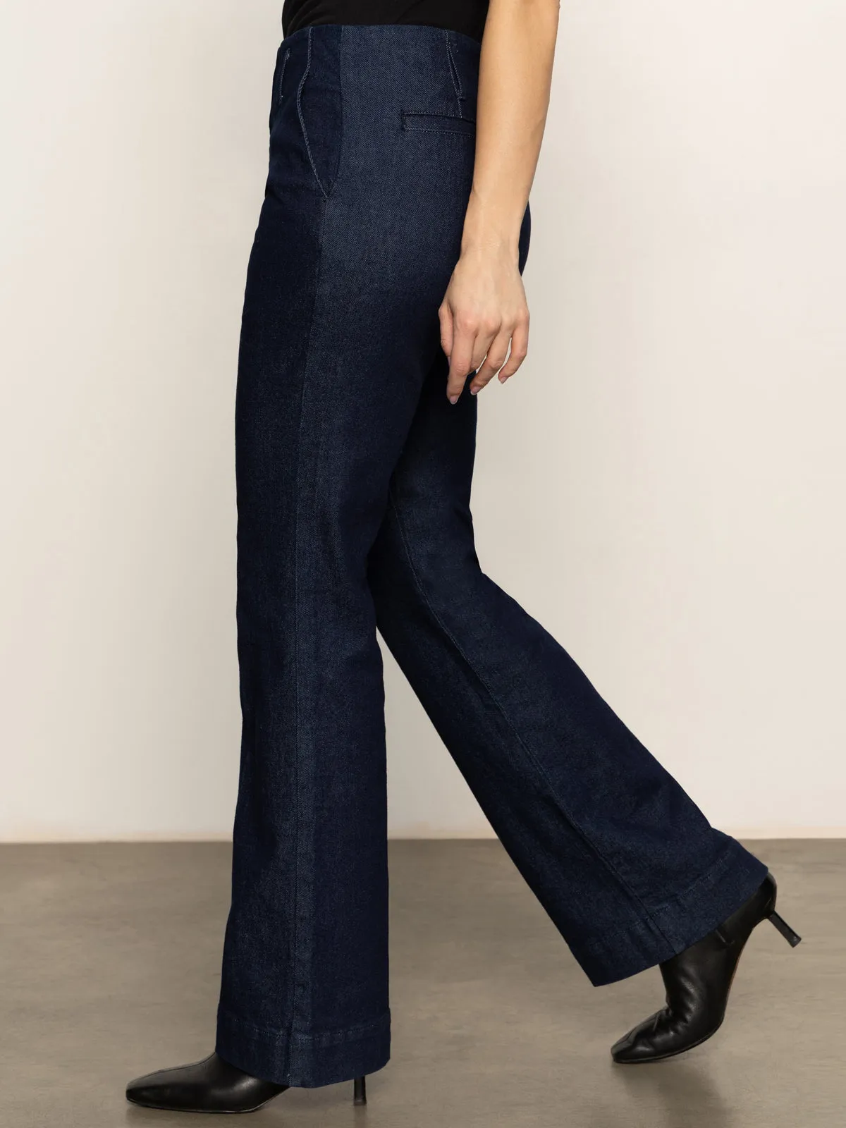 Denim Stunner Jean Plot Twist Relax Fit