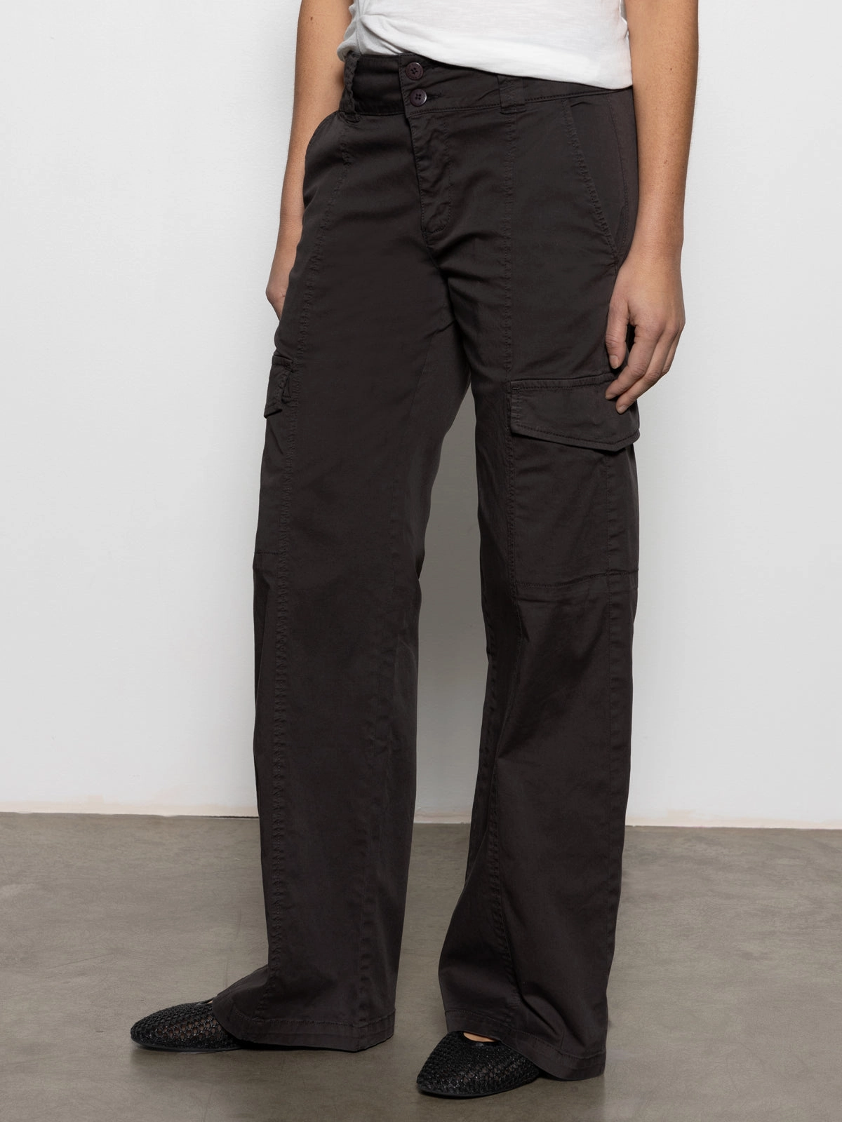 Tear Resistant Weighted Hem Rebel Standard Rise Straight Leg Pant Obsidian