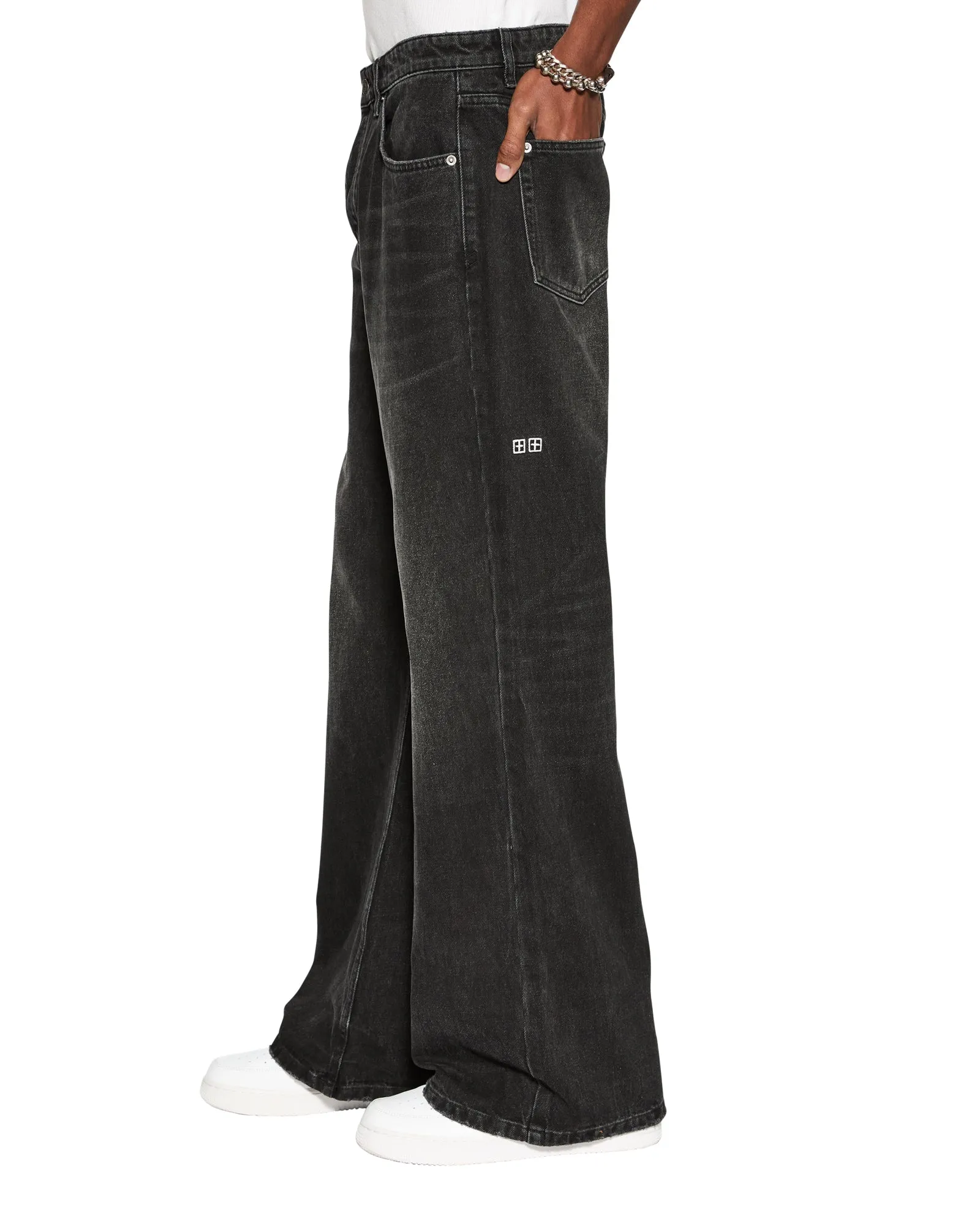 Artist Vibe Everyday Wide Leg Silhouette BRONKO EMBLEM BLACK