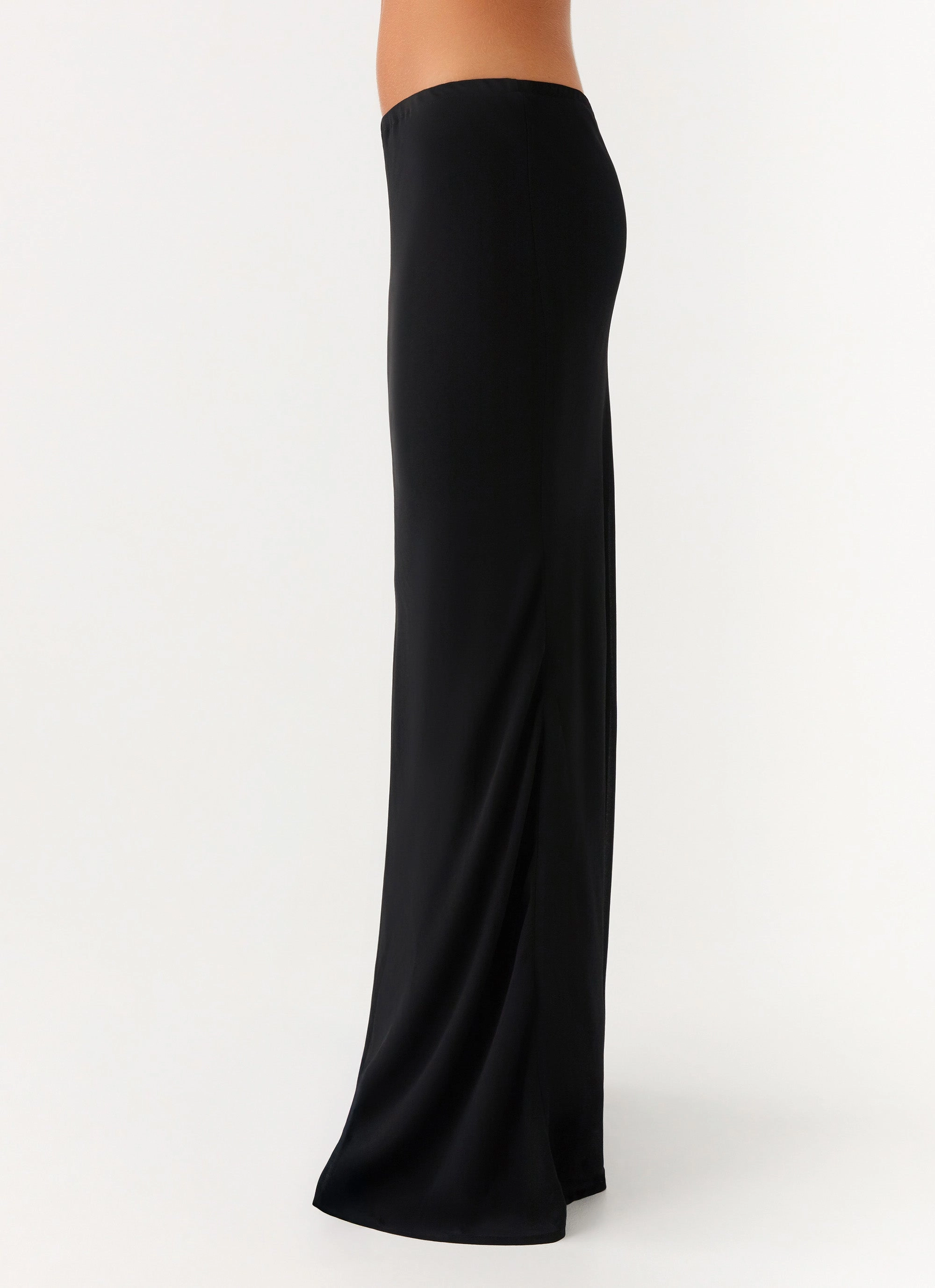 Neutral Look Key Feature Canyon Chiffon Maxi Skirt - Black