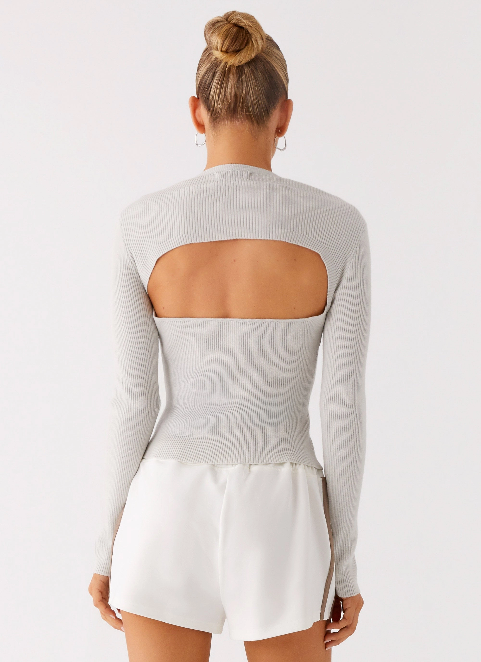 NonIrritating Stitching CompressionTechnology Carissa Open Back Top - Grey