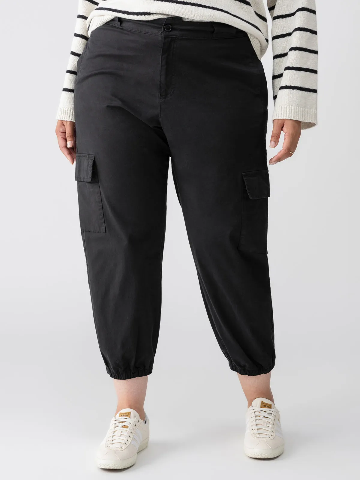 Casual Comfort Fit Take Over Jogger Mid-Rise Pant Black Extended Sizing