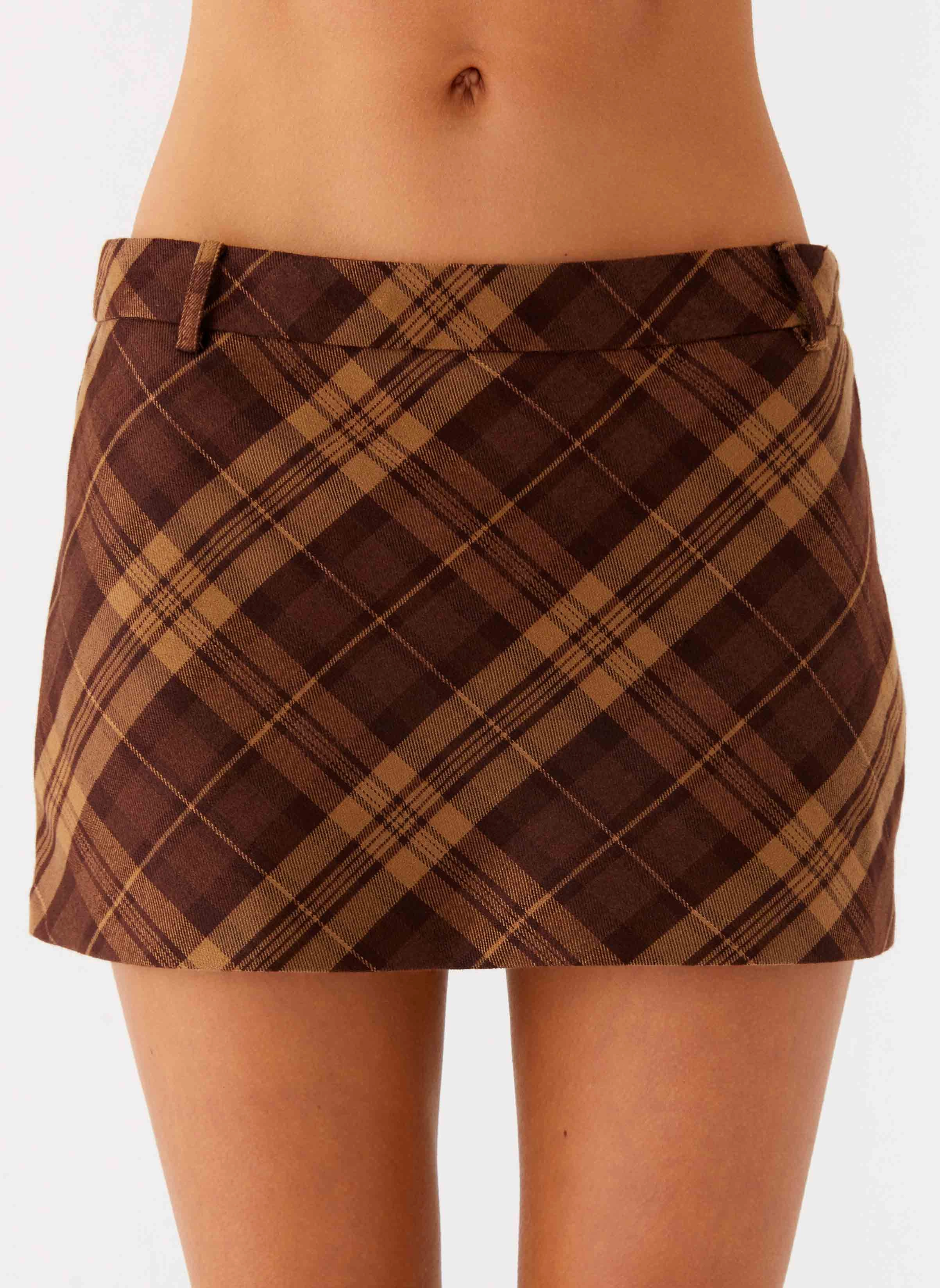 Benson Mini Skirt - Plaid Streetwear Look