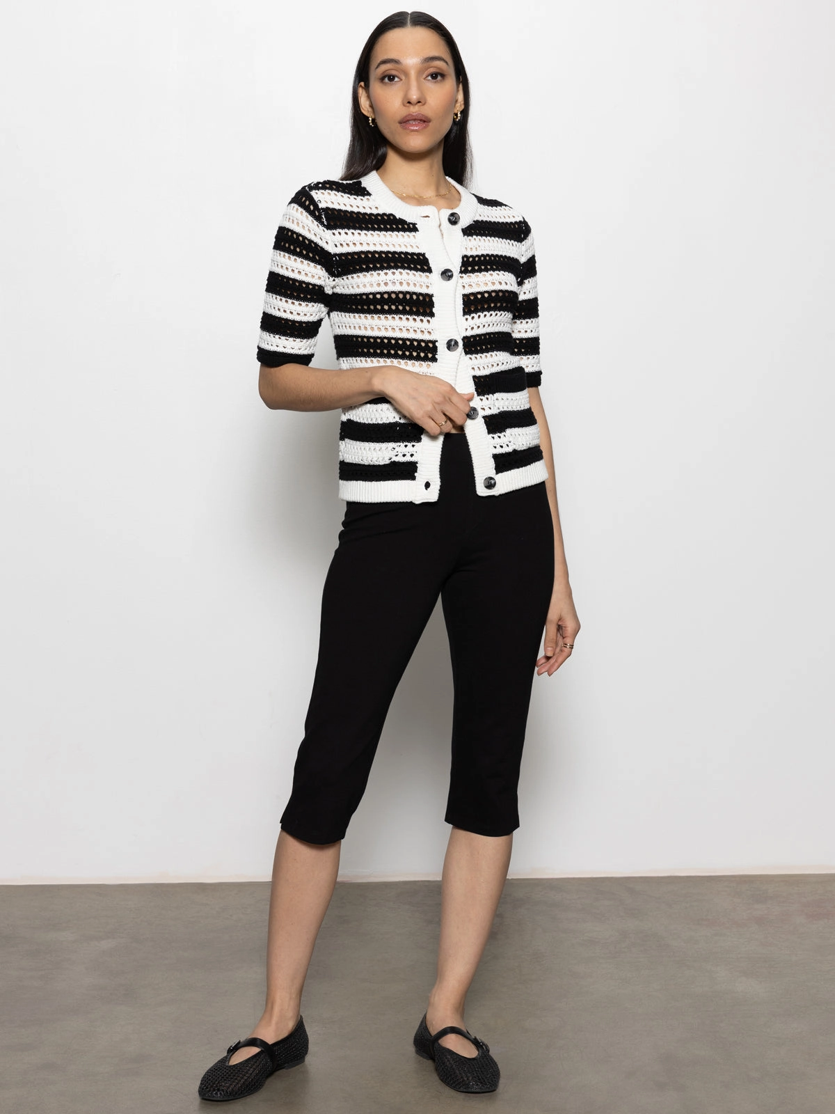 Clipper Ponte Capri Pant Black Lightweight Material SheerLayering