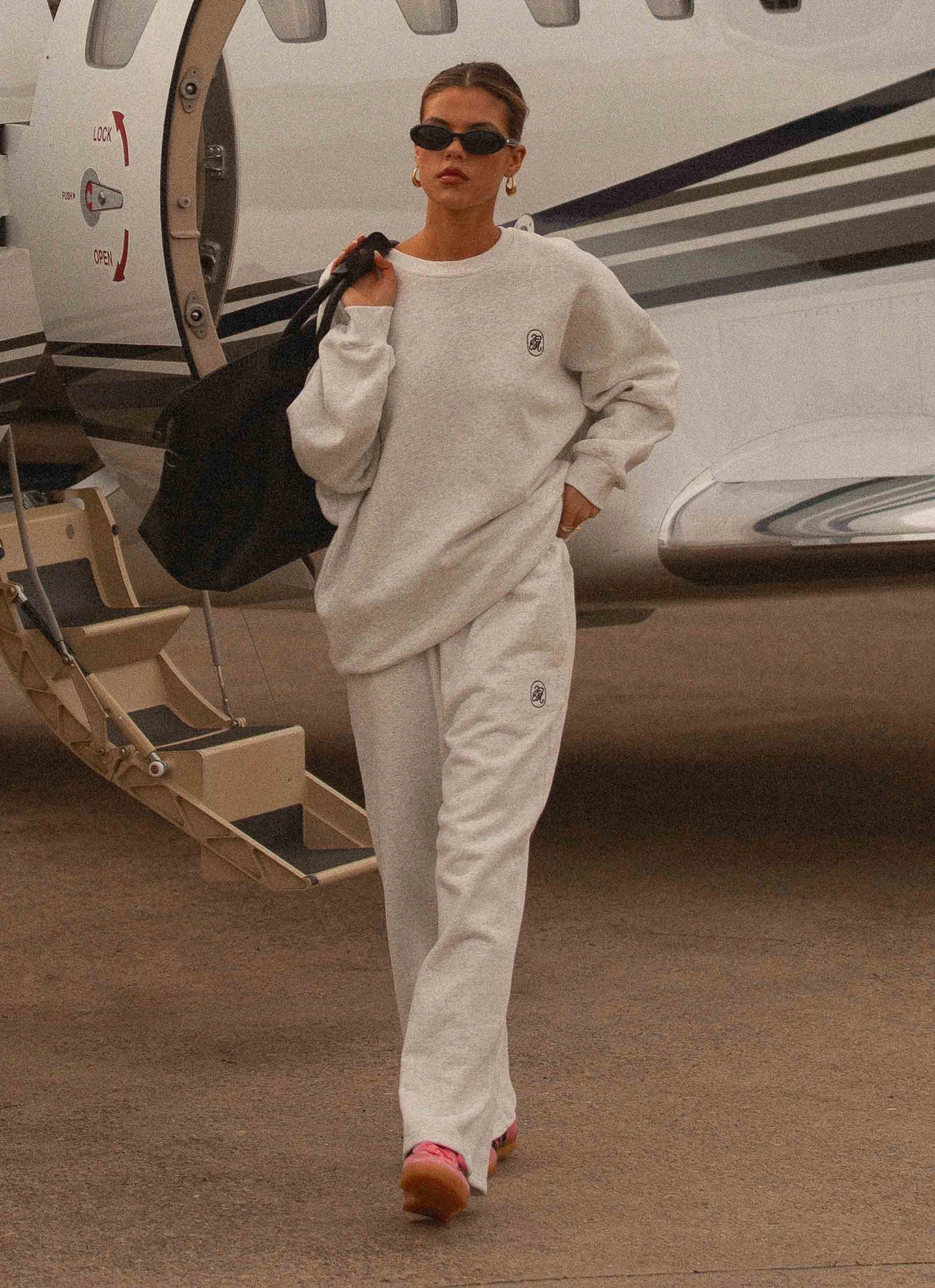 Everyday Style Timeless Fit Signature Sweatpants - Grey