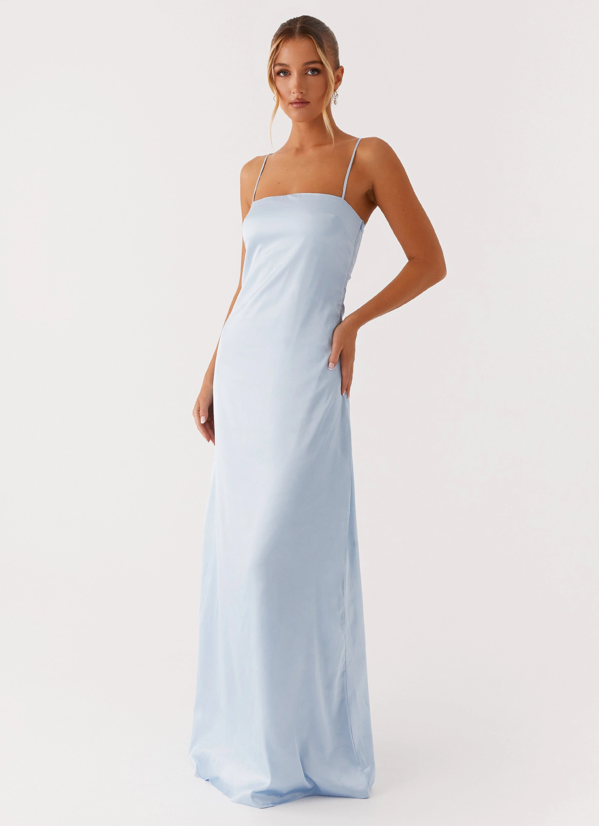 Aster Bloom Maxi Dress - Blue Chilly Day Wear Trend Fit