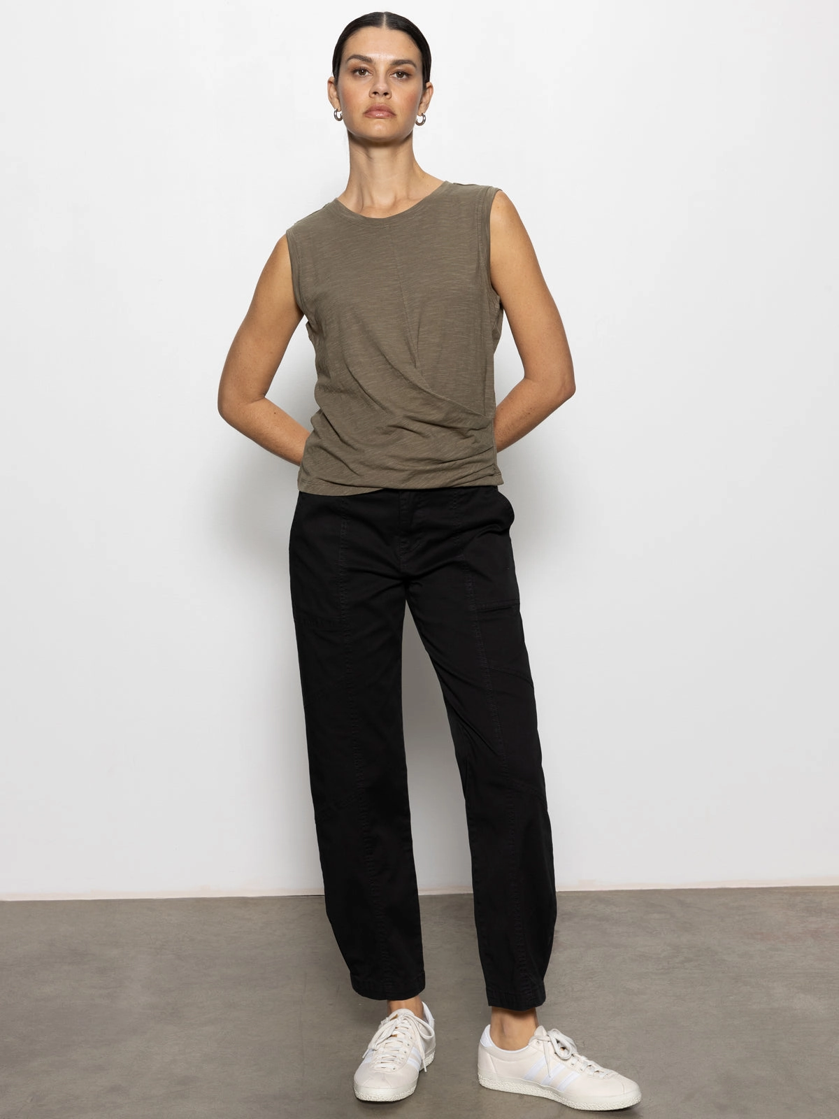 Sahara Tapered Standard Rise Pant Black HypoallergenicMaterial