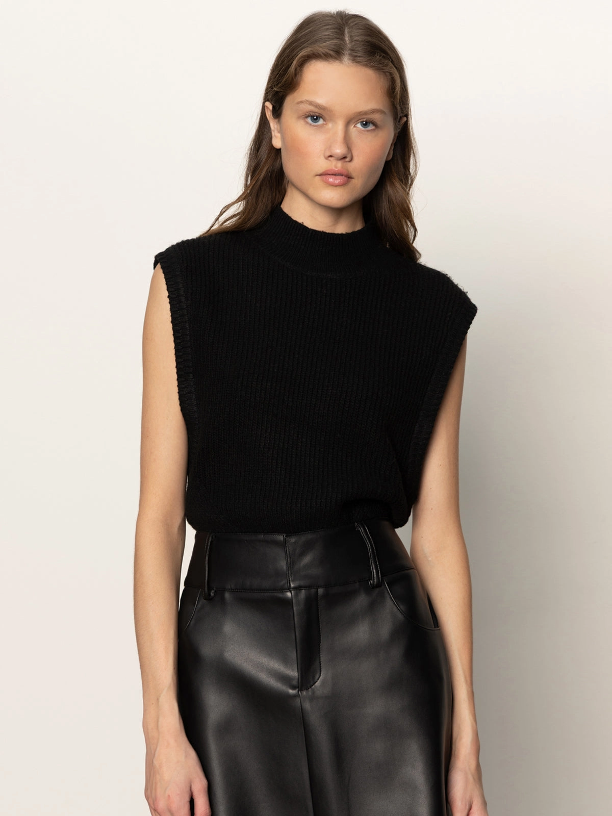 City Sweater Shell Black Non Iron Fabric Minimalist Cuff