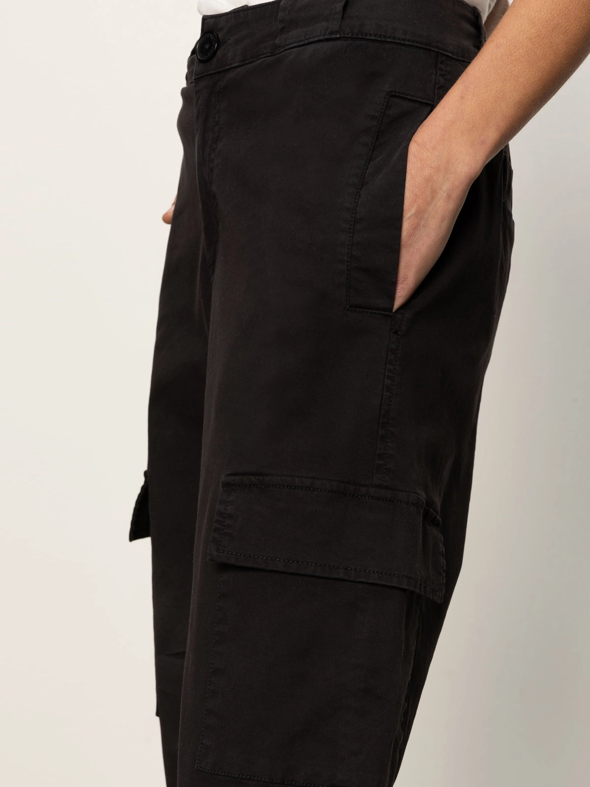 ReflectiveAccents ButterSoftTexture Take Over Jogger Mid-Rise Pant Black