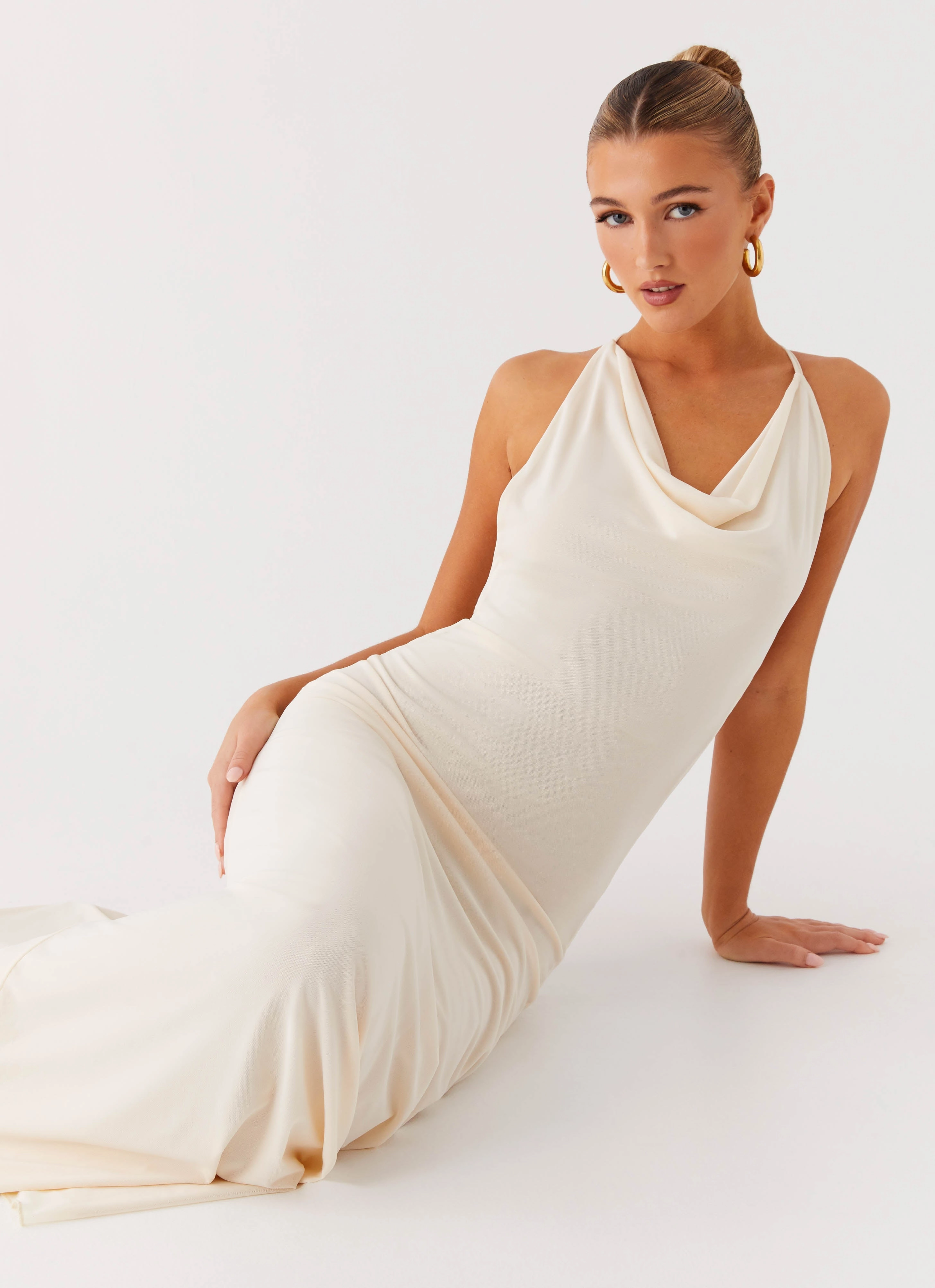 Smile Soft Subtle Look Dahliana Maxi Dress - Off White