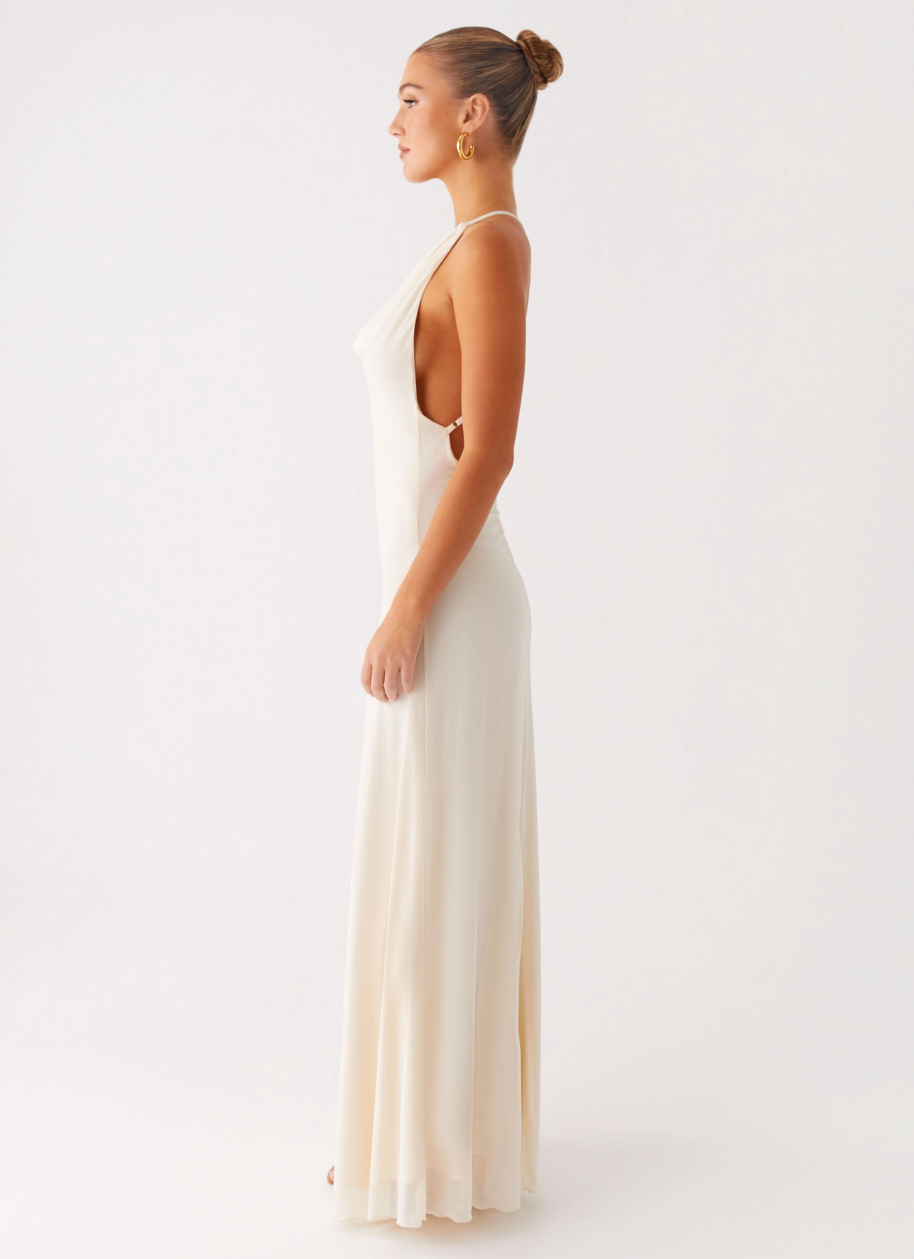 Soft Cut Dreamy Silhouette Dahliana Maxi Dress - Off White