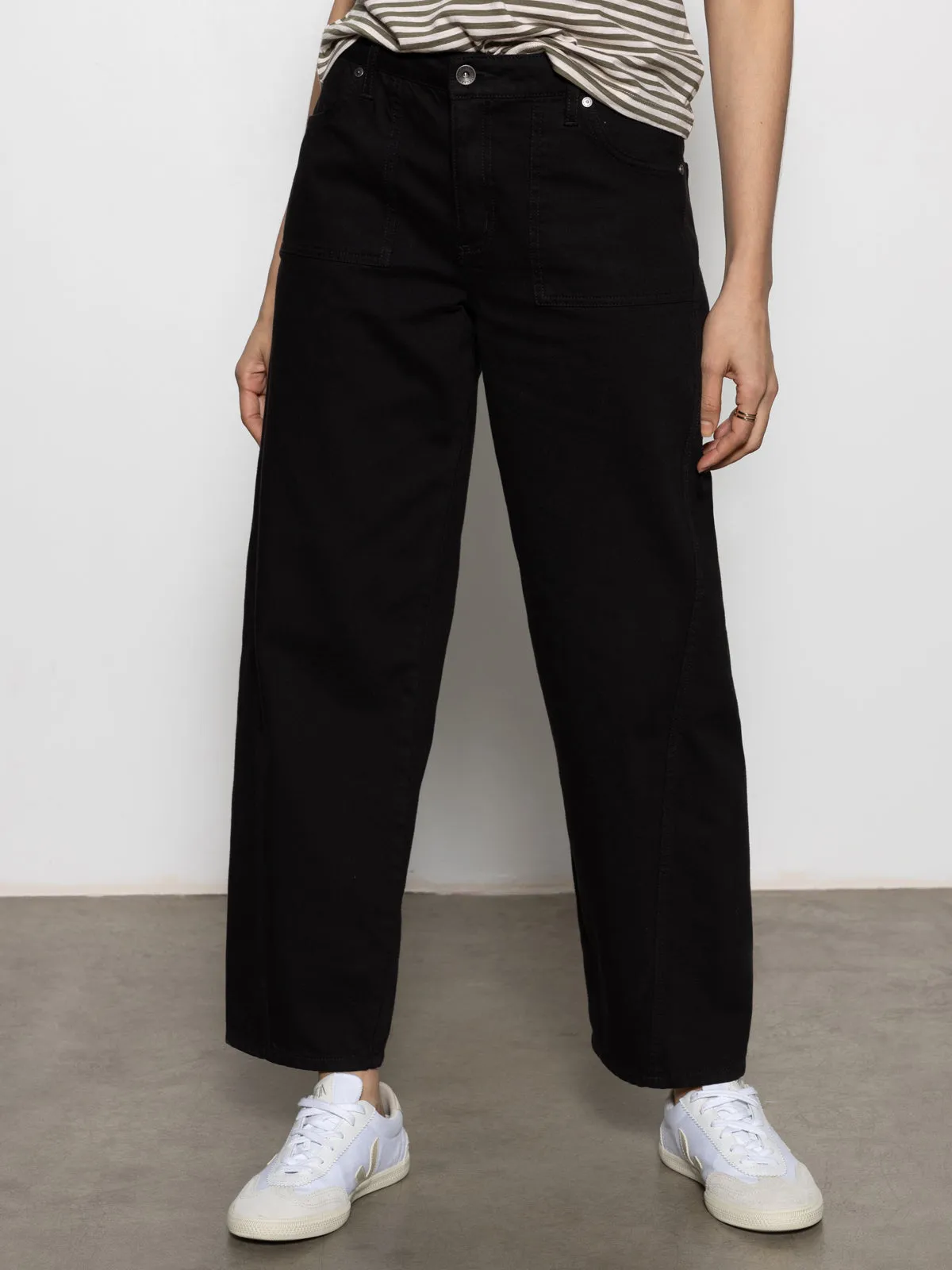 Soft Structure Soft Interior District Column Standard Rise Ankle Jean Black