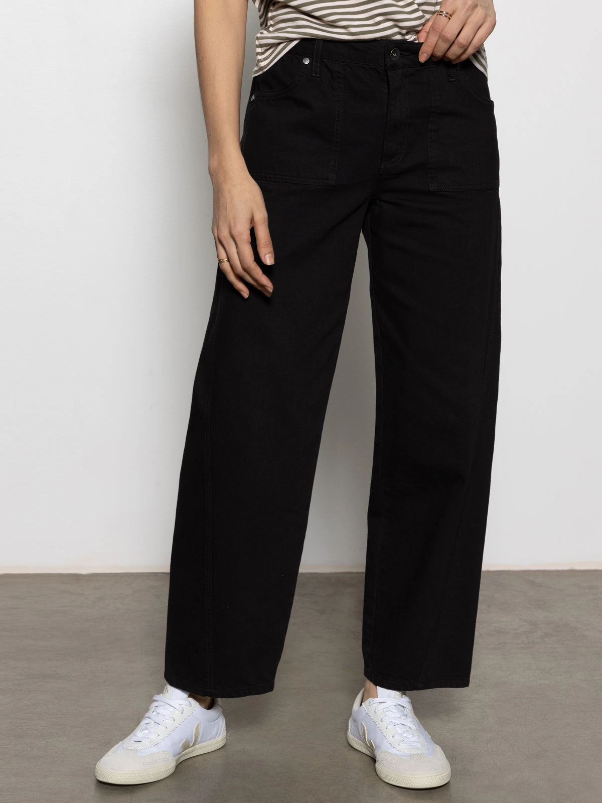 District Column Standard Rise Ankle Jean Black WrinkleResistantWeave AllDay Comfort