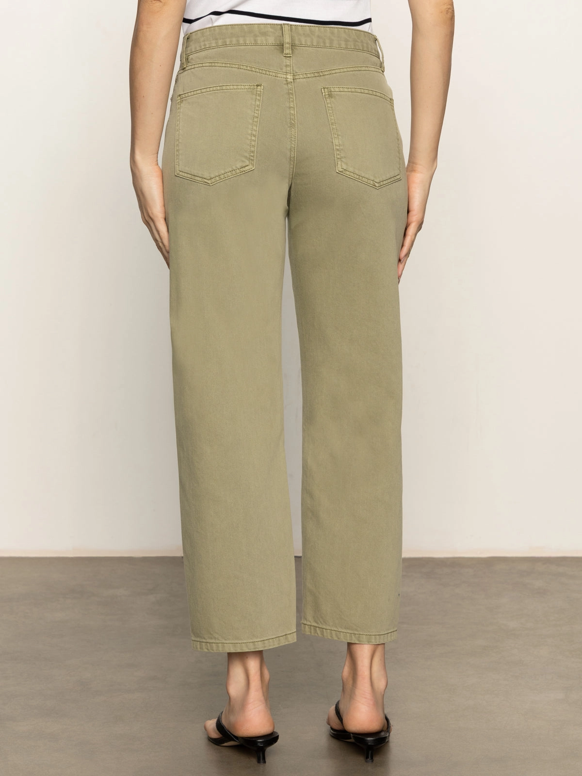 District Column Standard Rise Ankle Jeans Bamboo Loose cut Versatile Wear