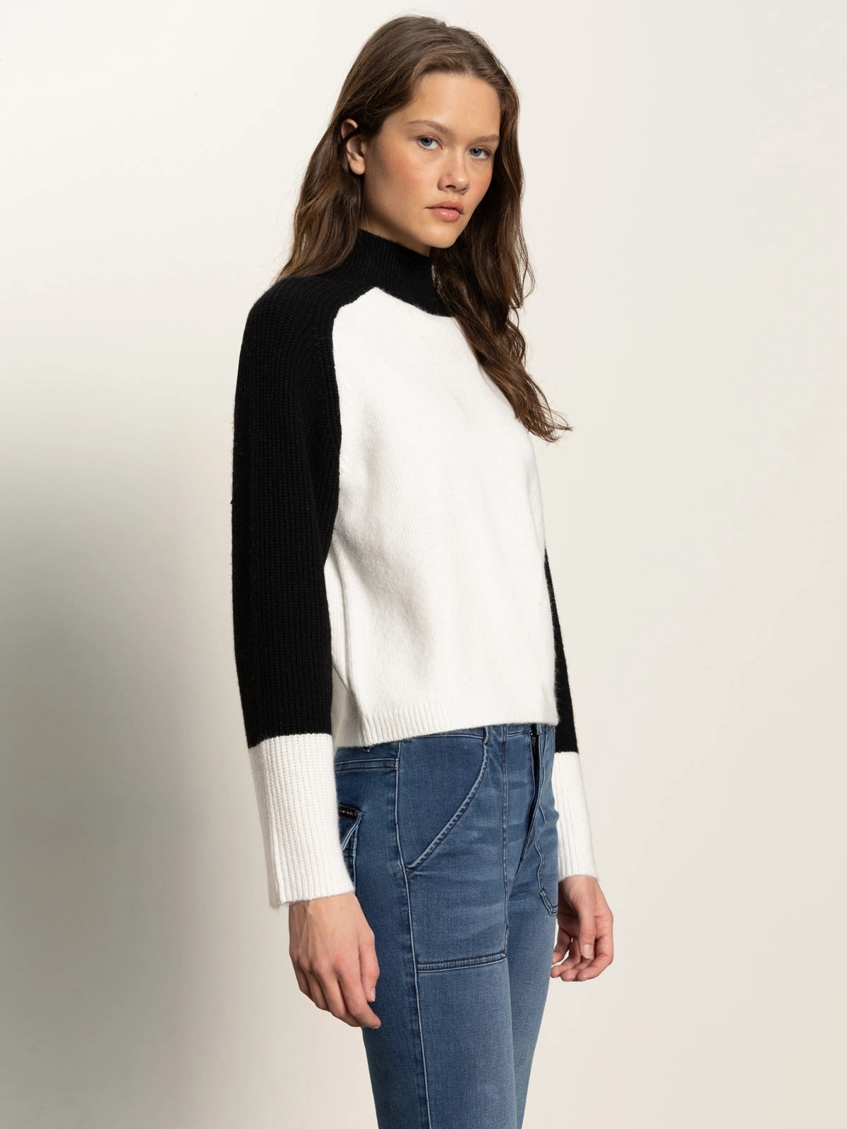 Quick Dry Tech Downtown Mock Neck Sweater Black/ Chalk
