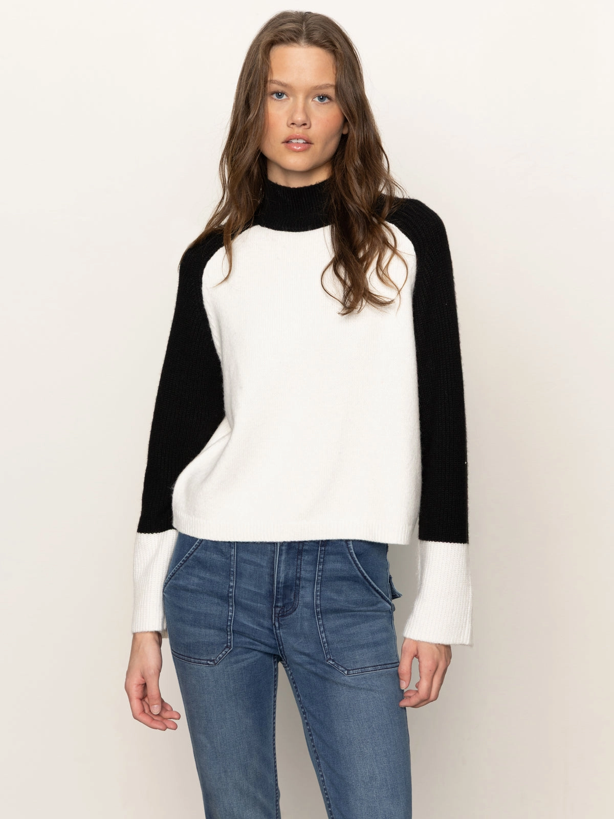 Downtown Mock Neck Sweater Black/ Chalk Ergonomic Fit Design