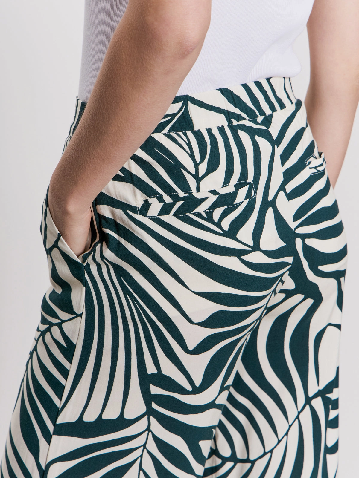 MultiPocketDesign Flexible Knit Blend The Soft Trouser Green Oasis