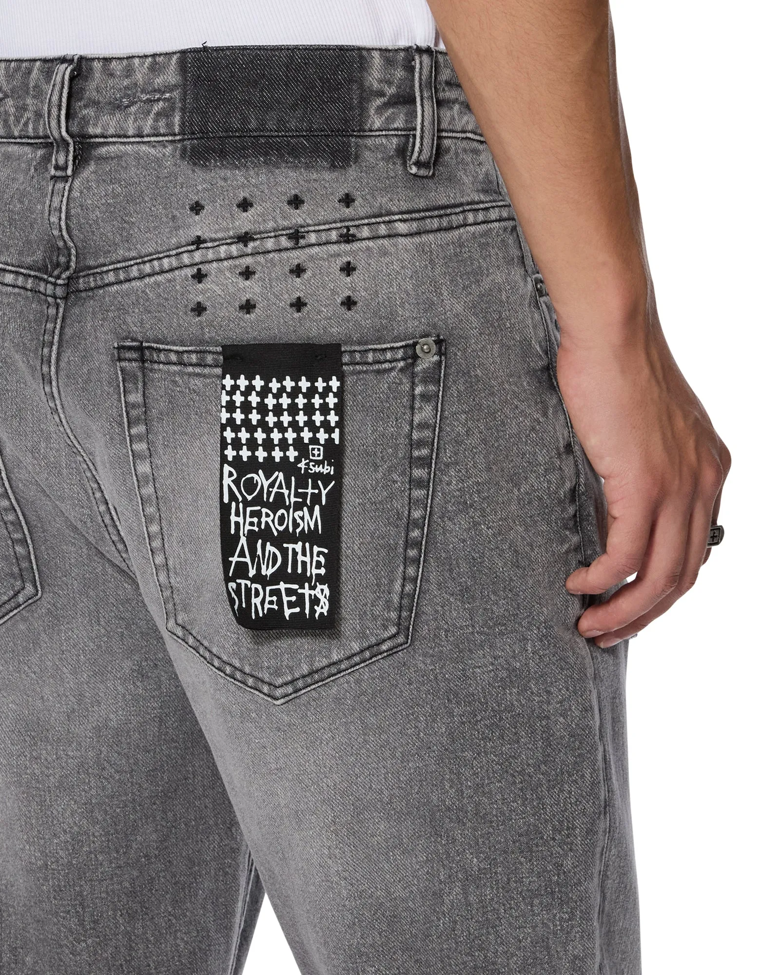 BRONKO SMOKE TRASHED Trusted Outfit Urban Outfit