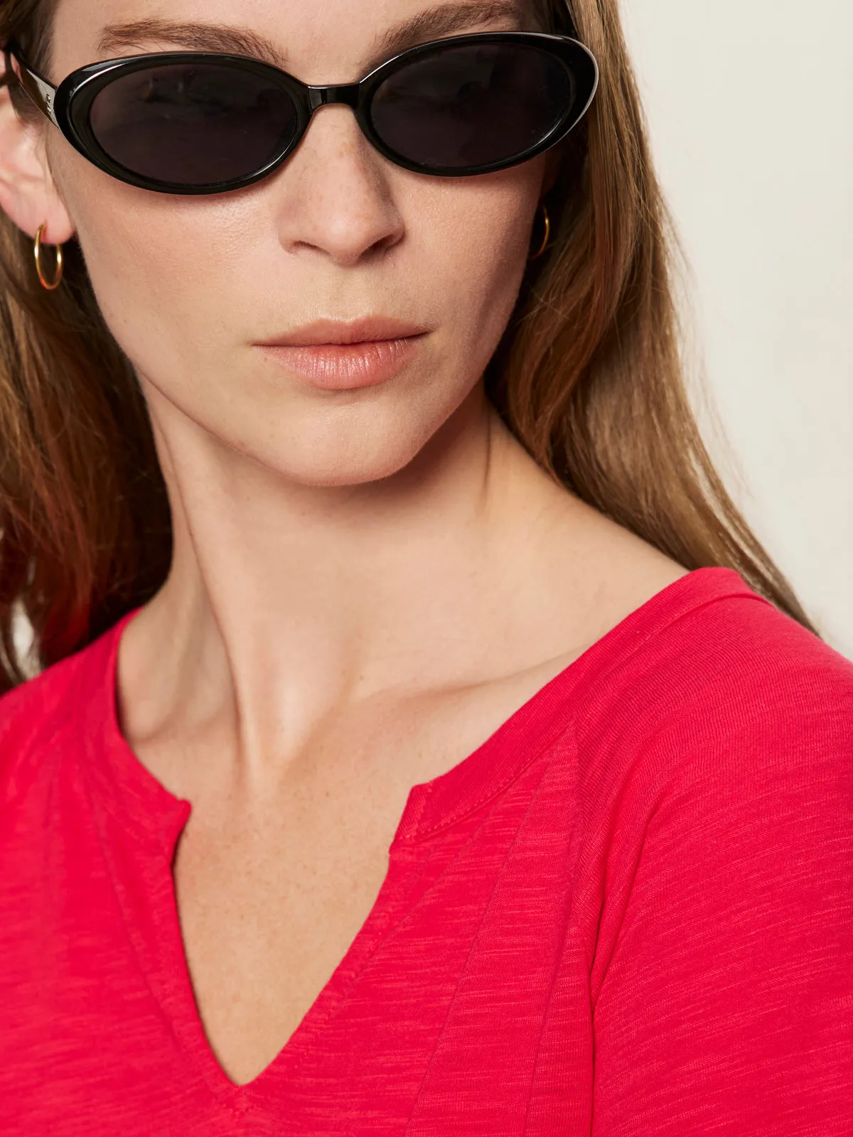 Notch Neck Tee Radiant CompressionTechnology AntiPillingTreatment