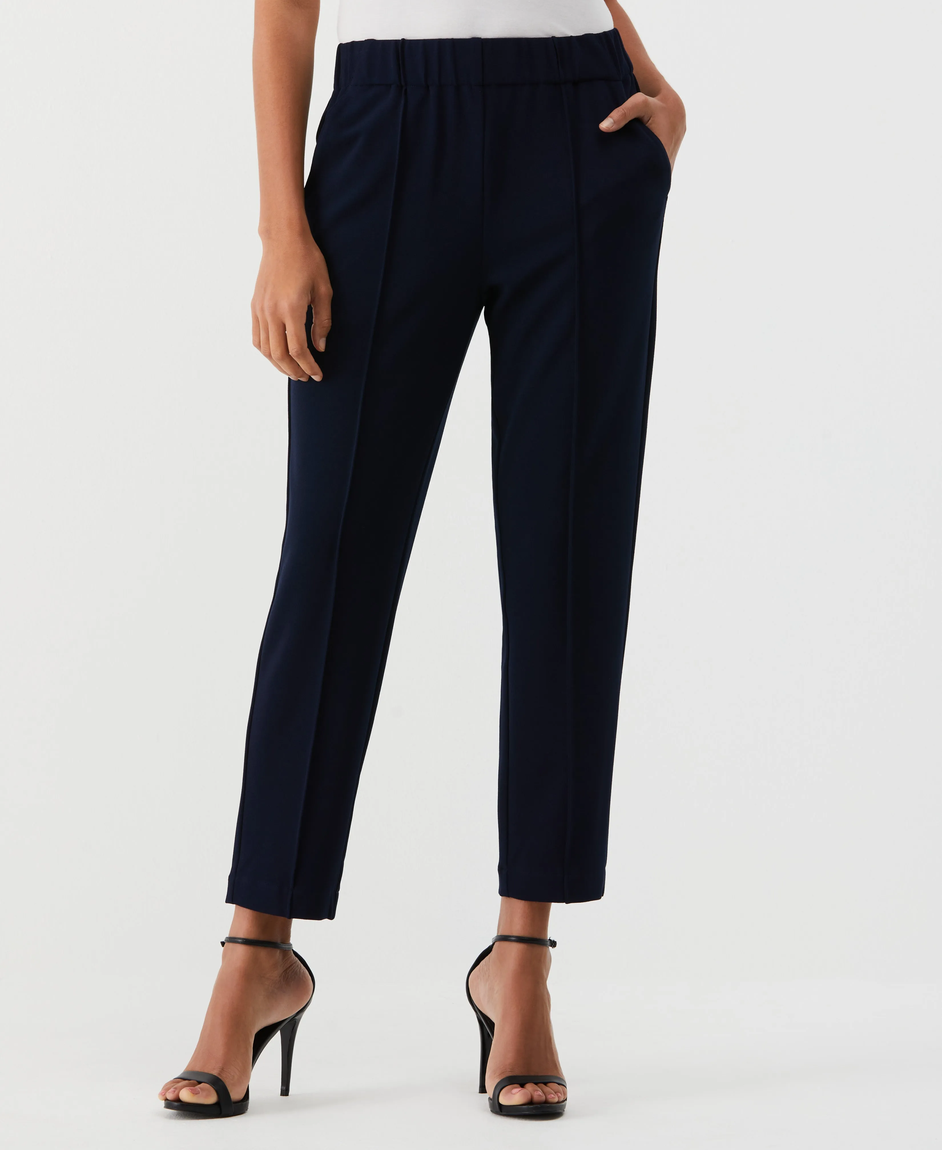 Easy Pull On Pant Flexible Leg Fashion Forward