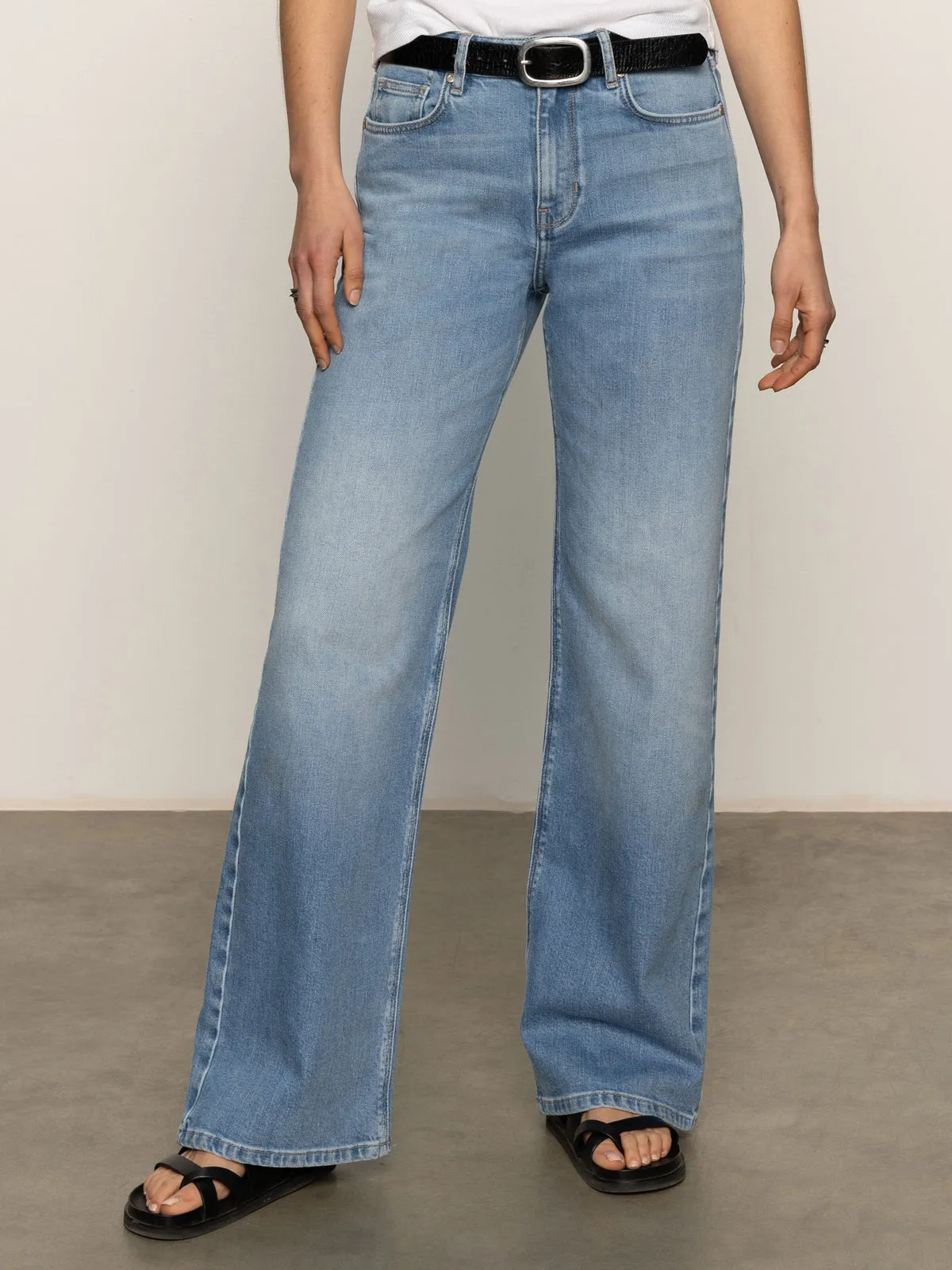 StretchWaistband Training Wear Ekara Slim Wide Semi High Rise Jeans Light