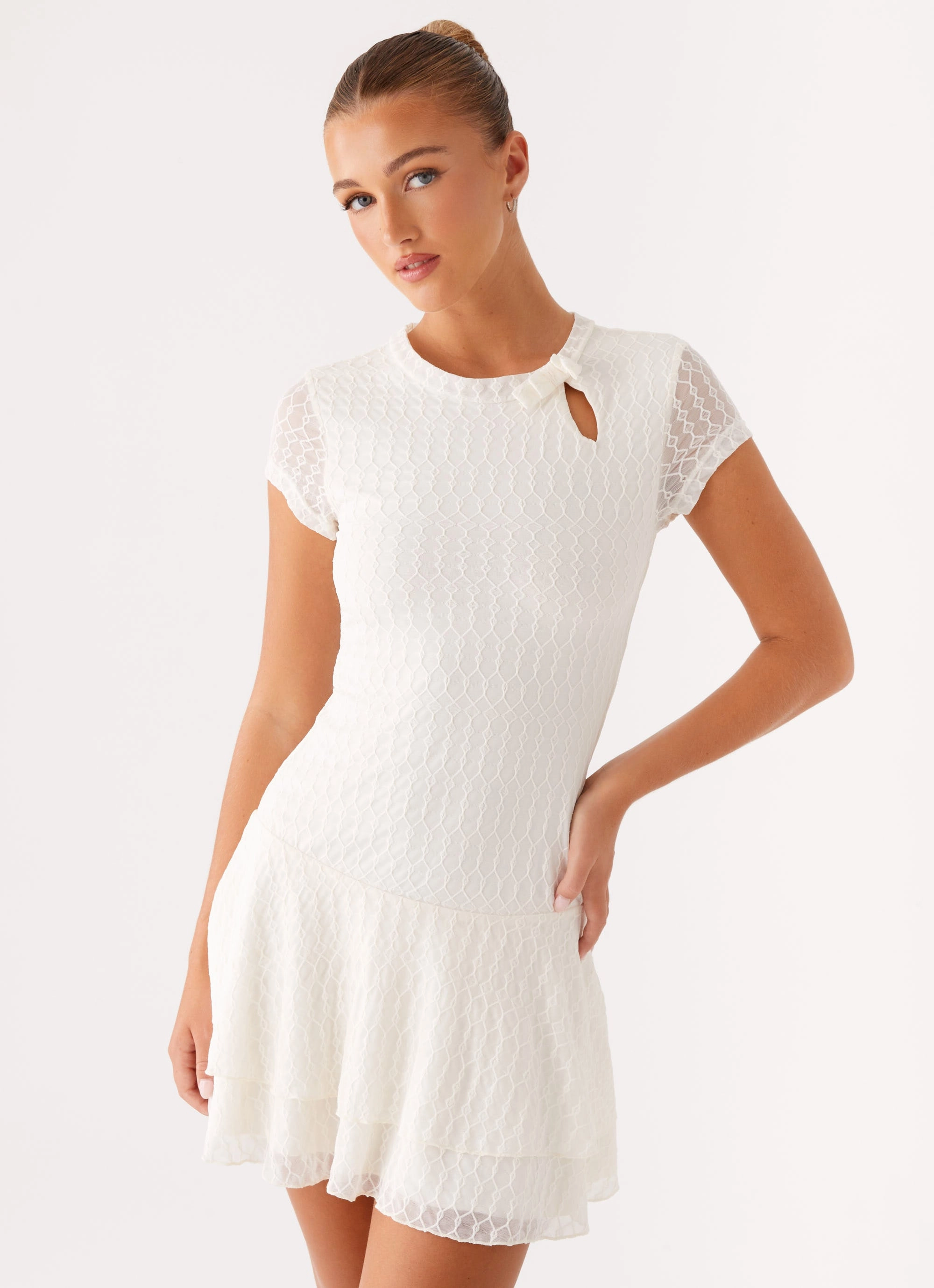Outfit Essence Figure Flattering Esty Mini Dress - Ivory