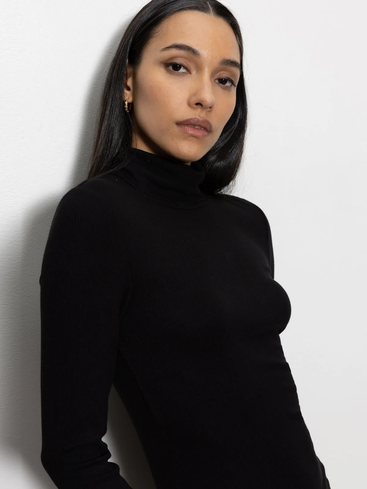 Essential Turtleneck Top Black Bamboo Fiber Fabric Tear Resistant