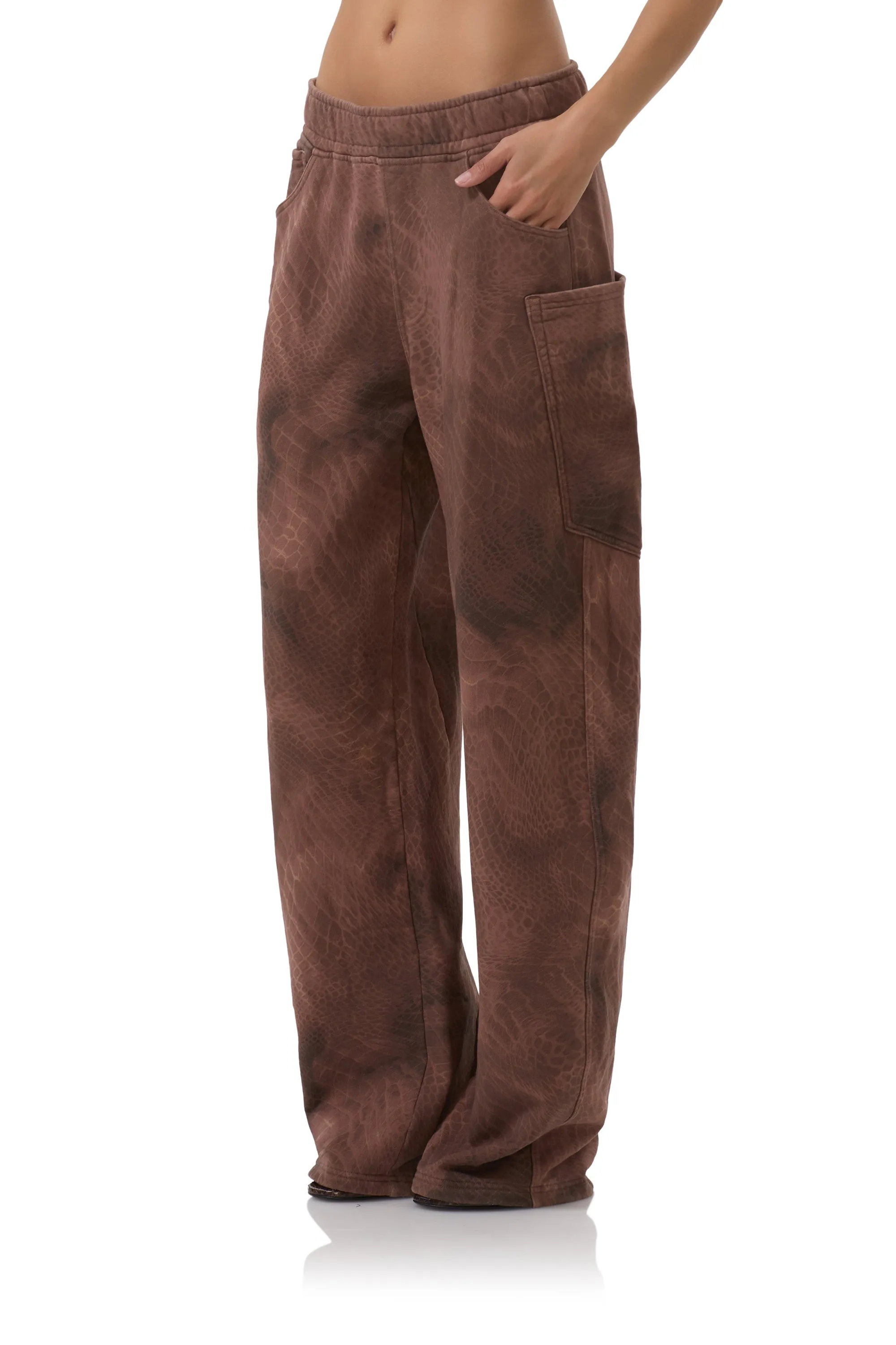 Non Irritating Tags Relaxed Fashion Ryan Barrel Sweatpant - Brown Snake