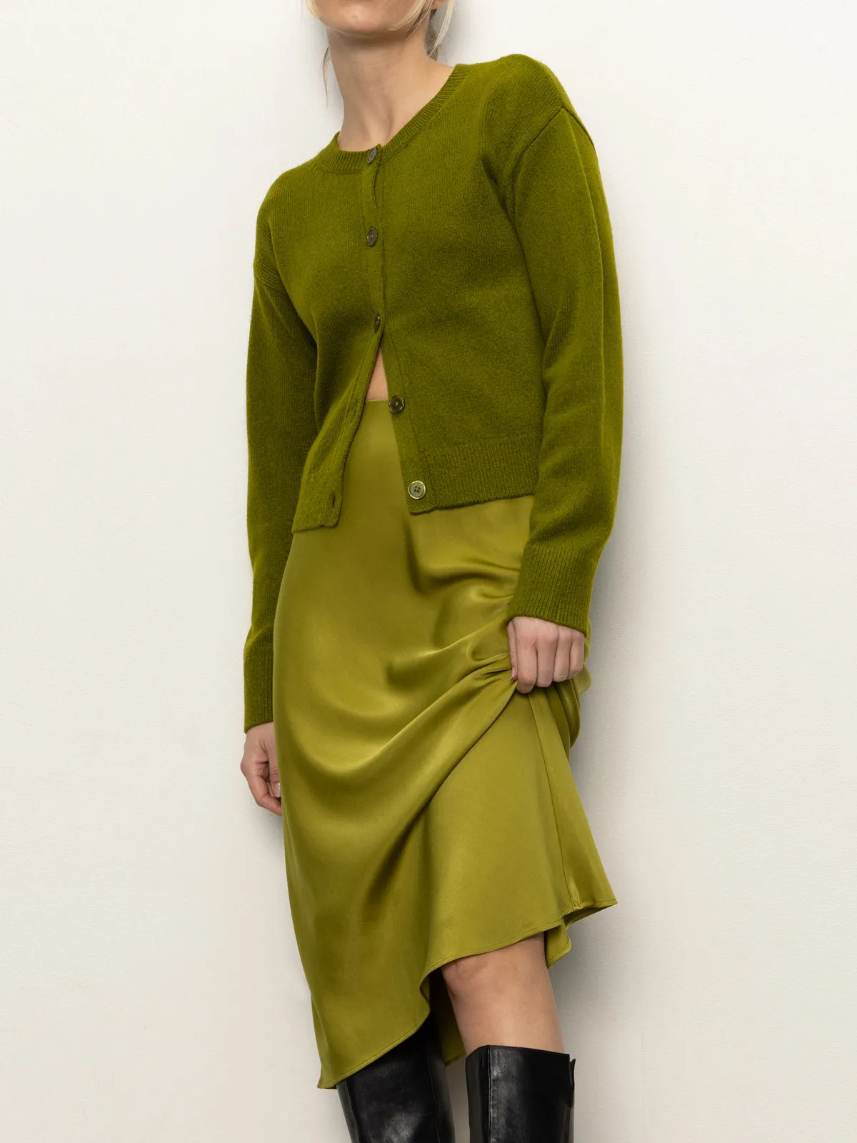 Minimal Design Everyday Midi Skirt Martini Olive