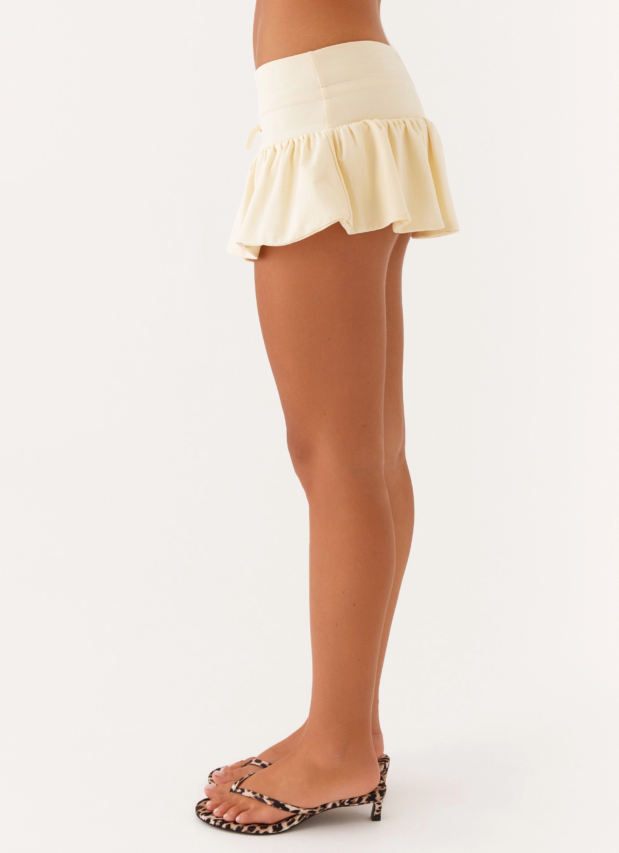 Landon Mini Skort - Lemon Classic Look