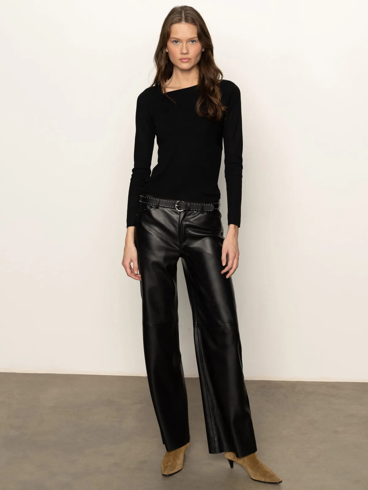 Drop Shoulder Cut Long Sleeve Shoulder Twist Top Black