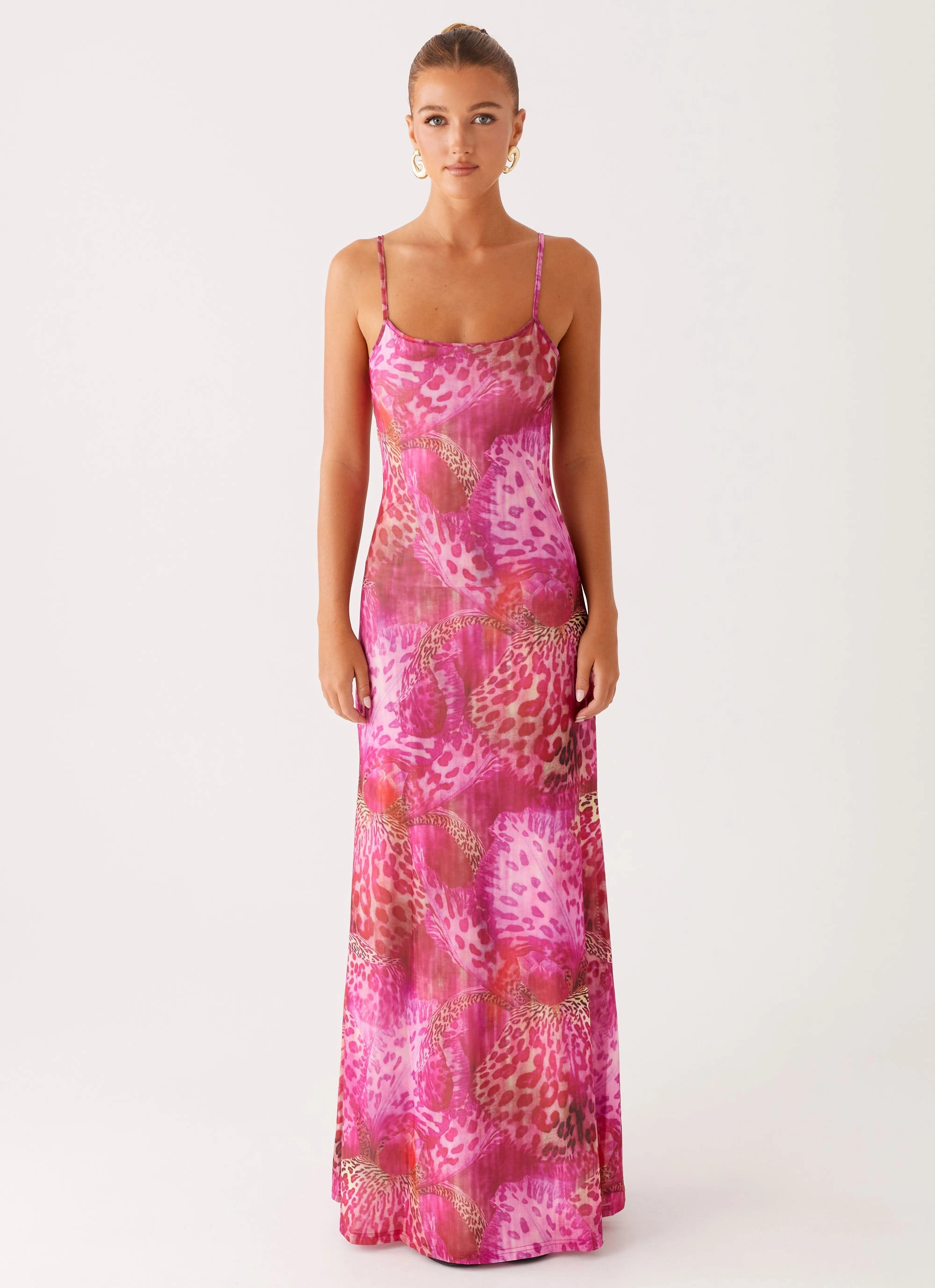 Everett Maxi Dress - Lavender Lagoon Relaxed Fit Look